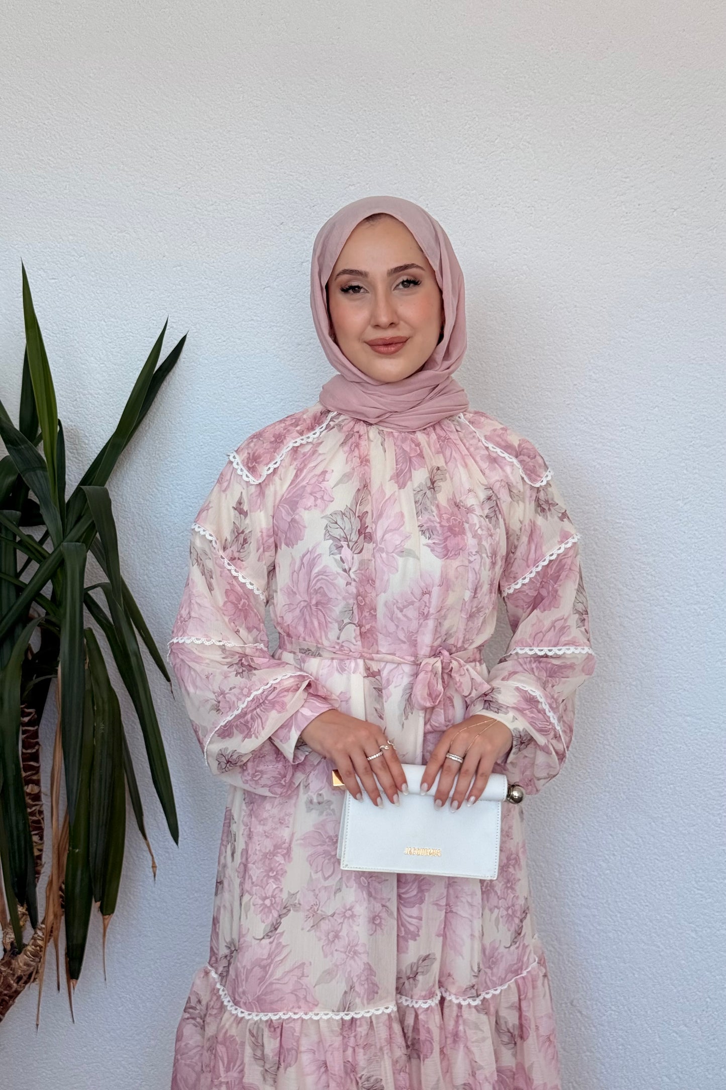 Açelya Şifon Dantel Detaylı Elbise Pembe