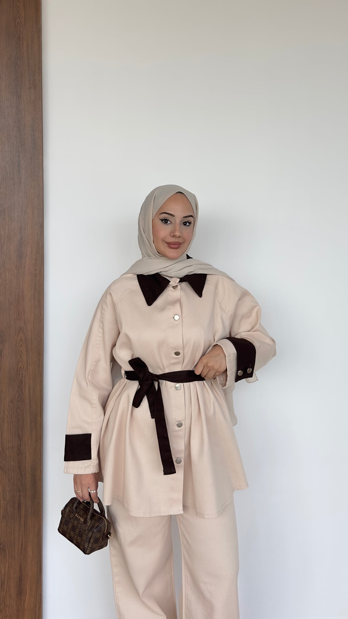 Kolları Düğmeli Gabardin Takım Bej
