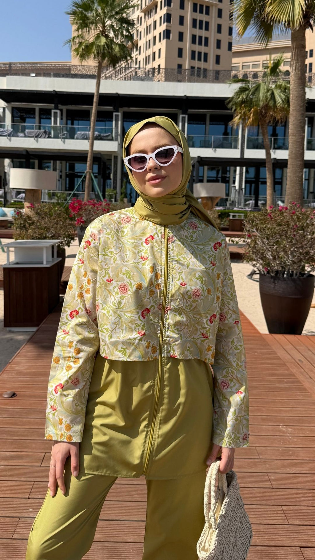 Doha Paraşüt Kumaş 3'lü Tam Kapalı Tesettür Mayo Yağ Yeşil Etnik Desen