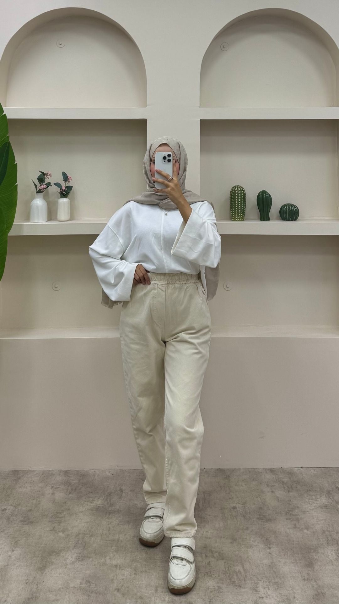 Beli Lastikli Geniş Kesim Mom Jeans Krem