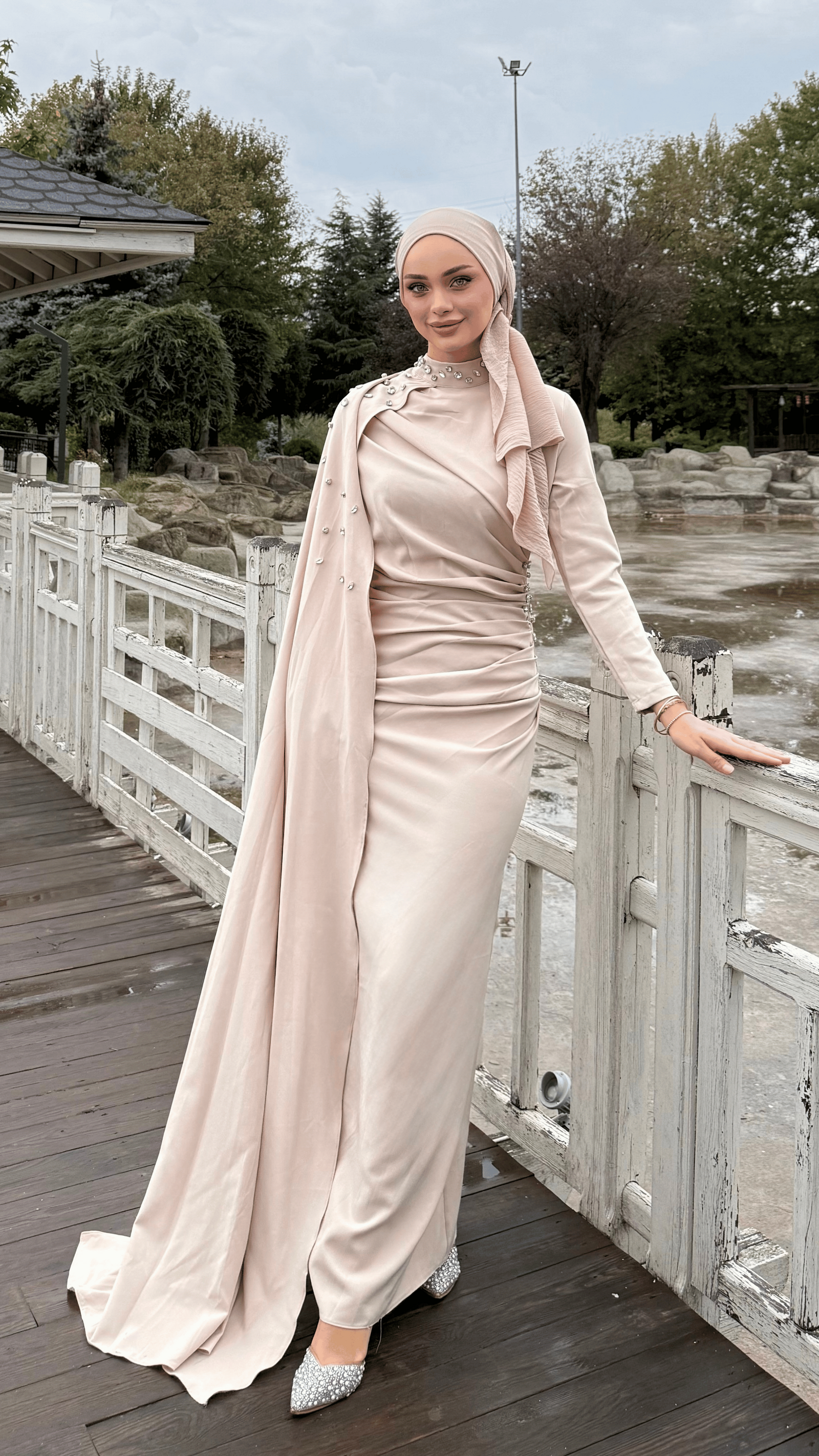 Serena Taşlı Abiye Krem
