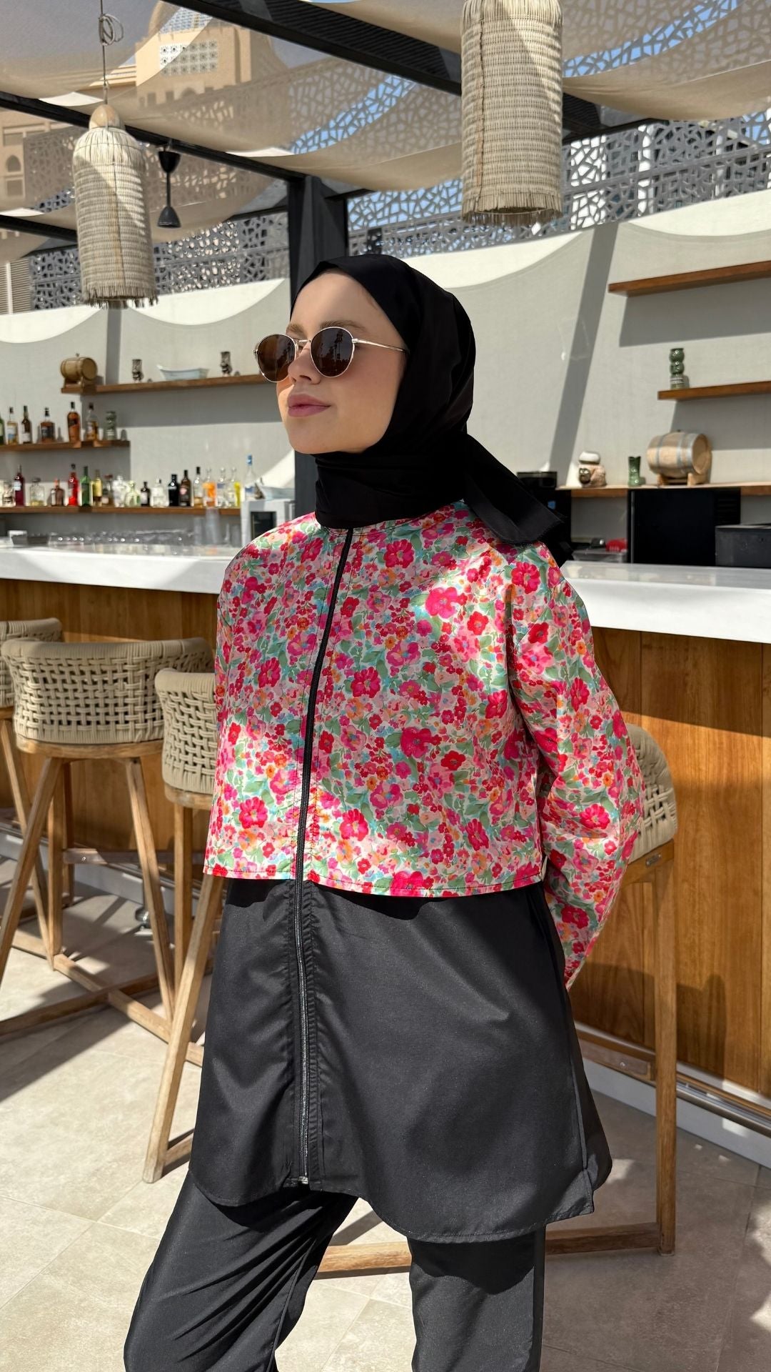 Doha Paraşüt Kumaş 3'lü Tam Kapalı Tesettür Mayo Siyah Beyaz Çiçek Desen