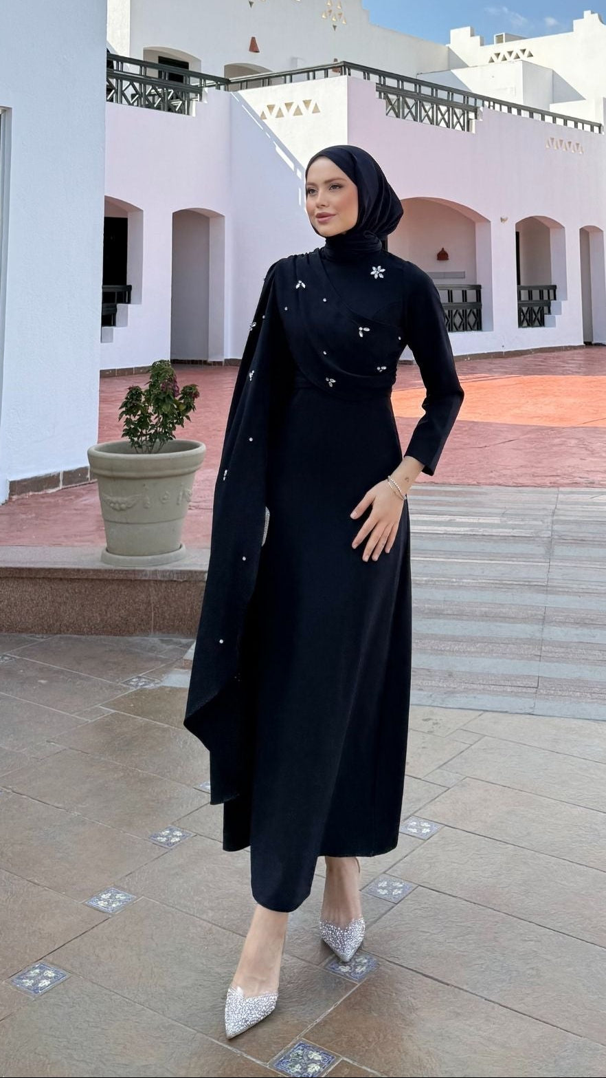 Linda Taş Detaylı Uzun Abiye Lacivert