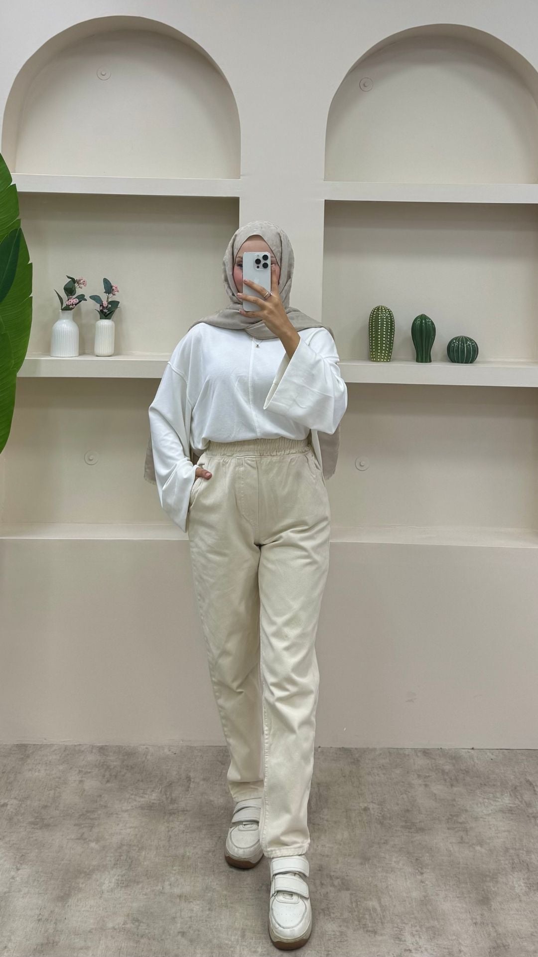 Beli Lastikli Geniş Kesim Mom Jeans Krem