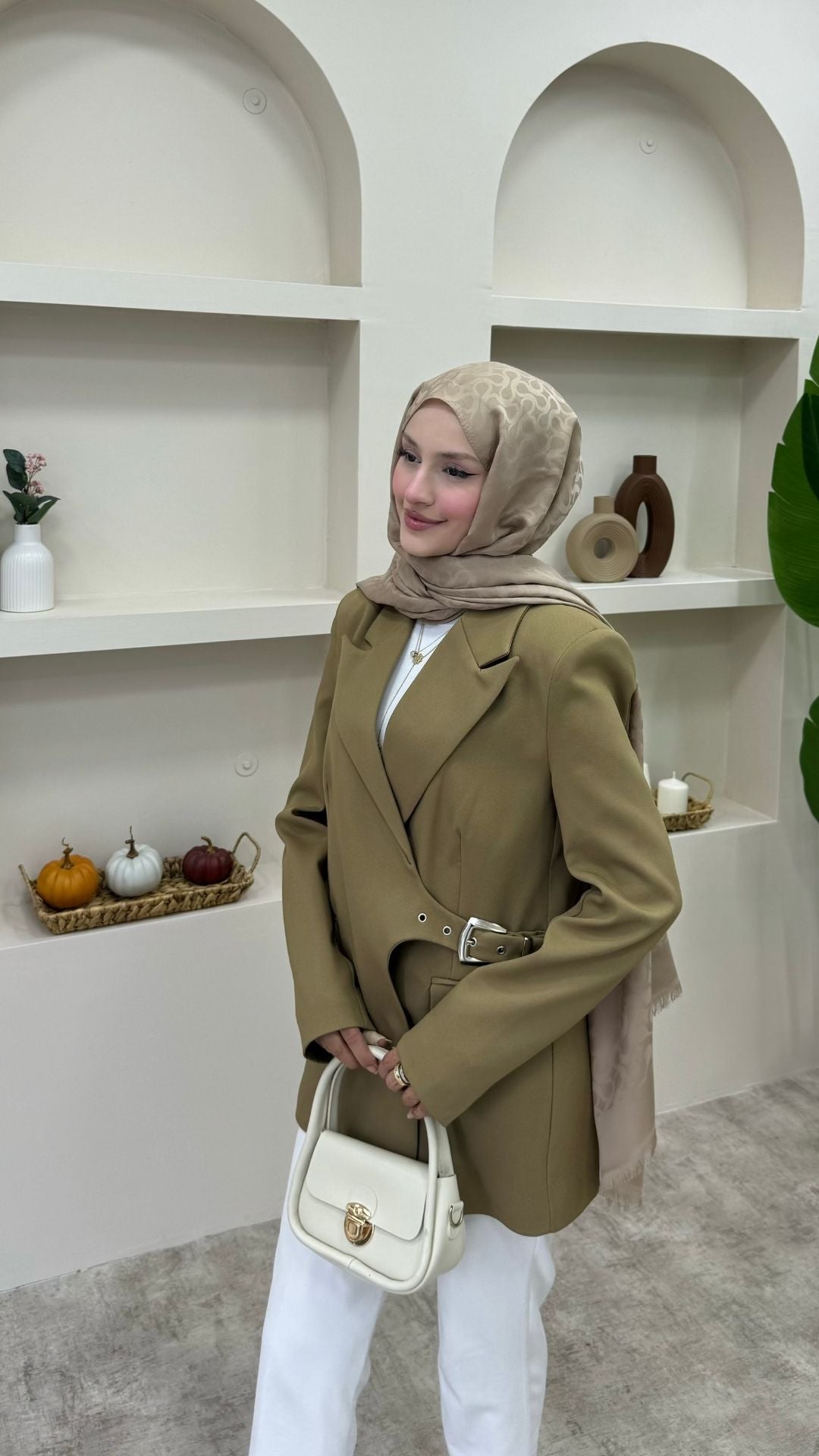 Yandan Kemer Detaylı Blazer Ceket Yağ Yeşili