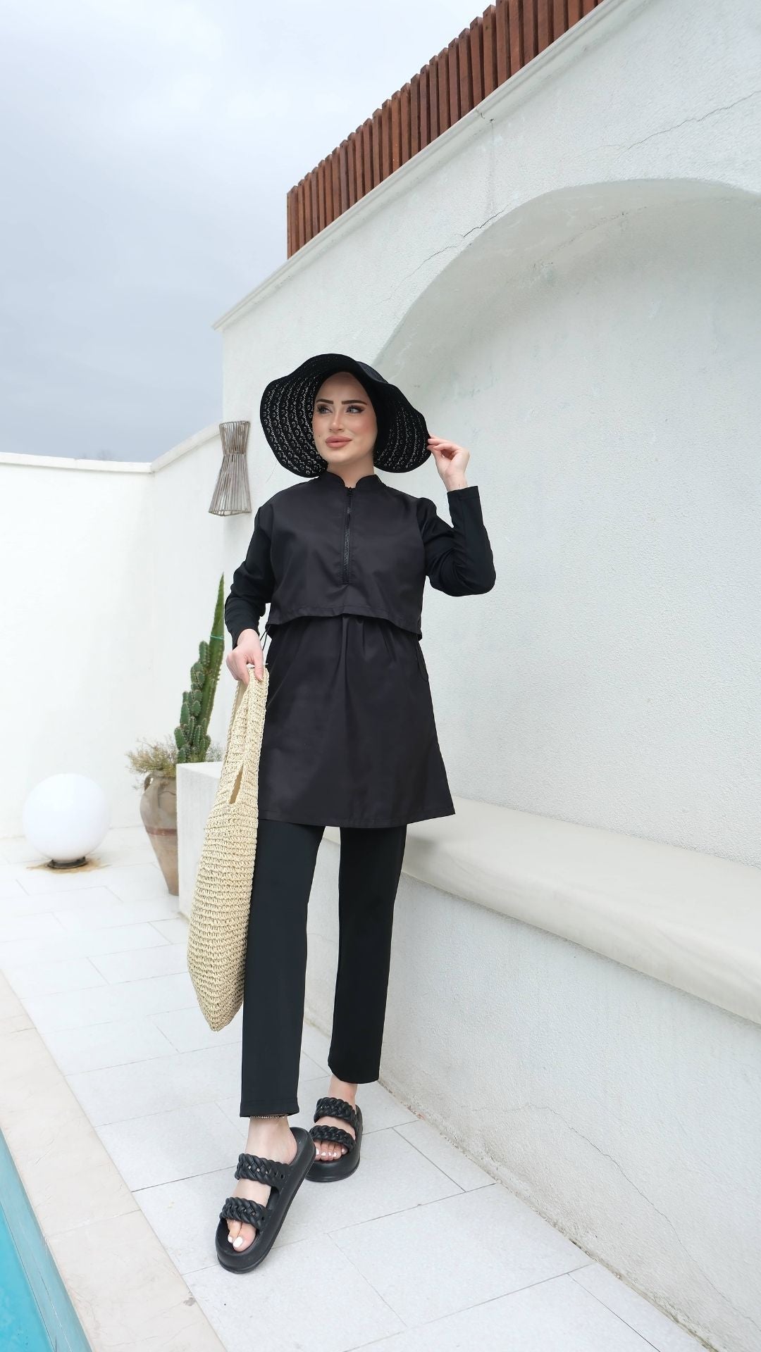 Yarım Dijital Baskılı Tesettür Mayo Renk -  Siyah