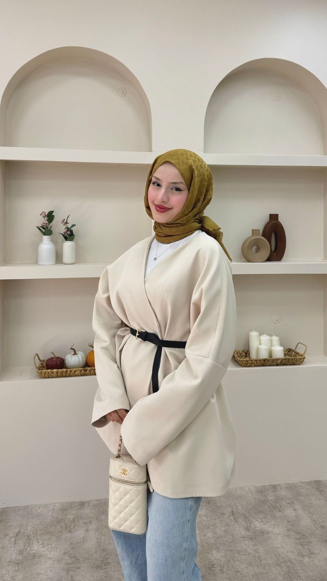 Kruvaze Yaka Kemerli Blazer Ceket Krem