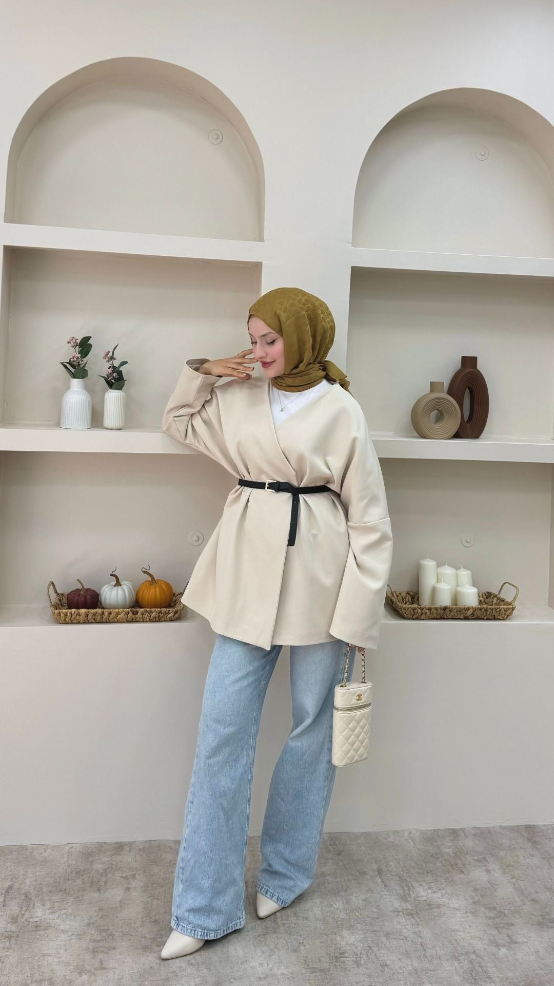 Kruvaze Yaka Kemerli Blazer Ceket Krem