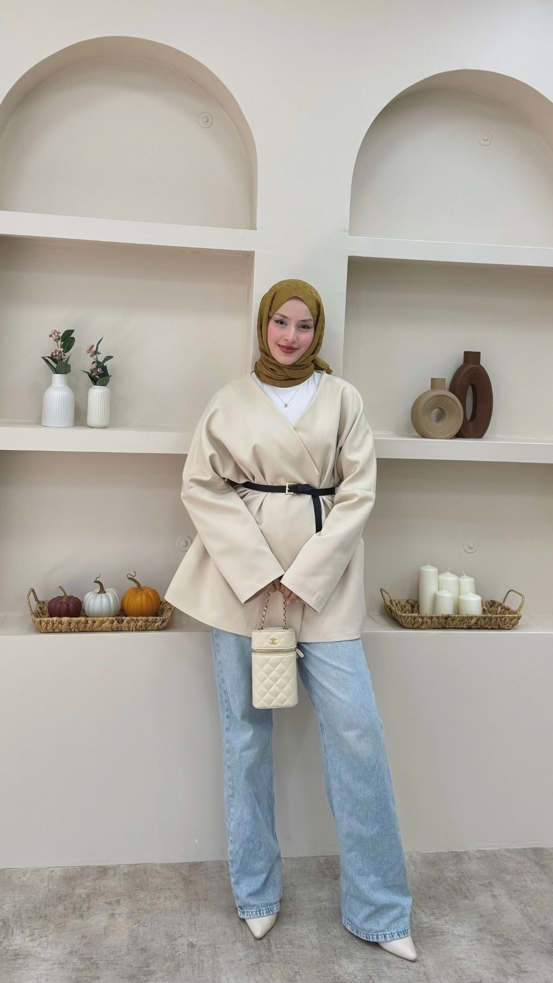 Kruvaze Yaka Kemerli Blazer Ceket Krem