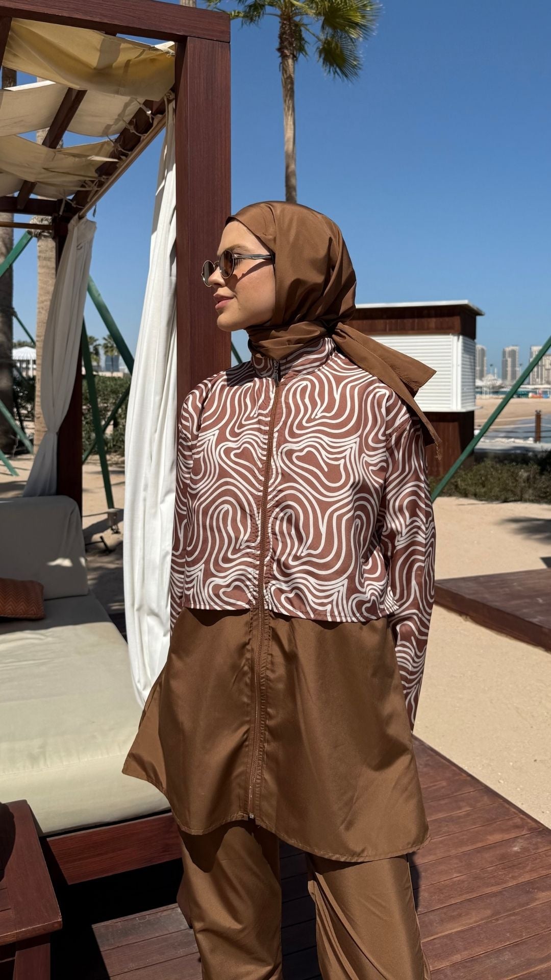 Doha Paraşüt Kumaş 3'lü Tam Kapalı Tesettür Mayo Kahverengi Çizgi Desen