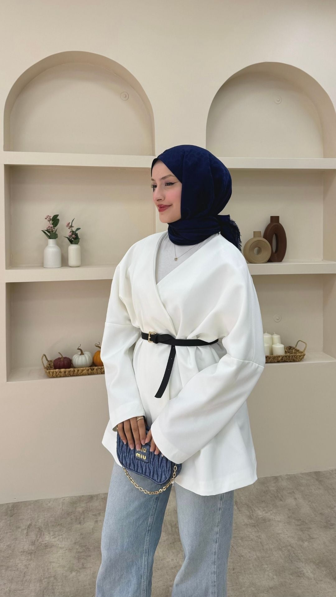 Kruvaze Yaka Kemerli Blazer Ceket Beyaz