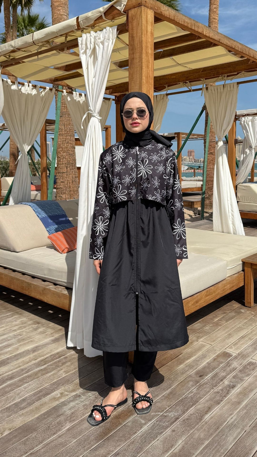 Desenli Paraşüt Kumaş Uzun Tesettür Mayo Siyah