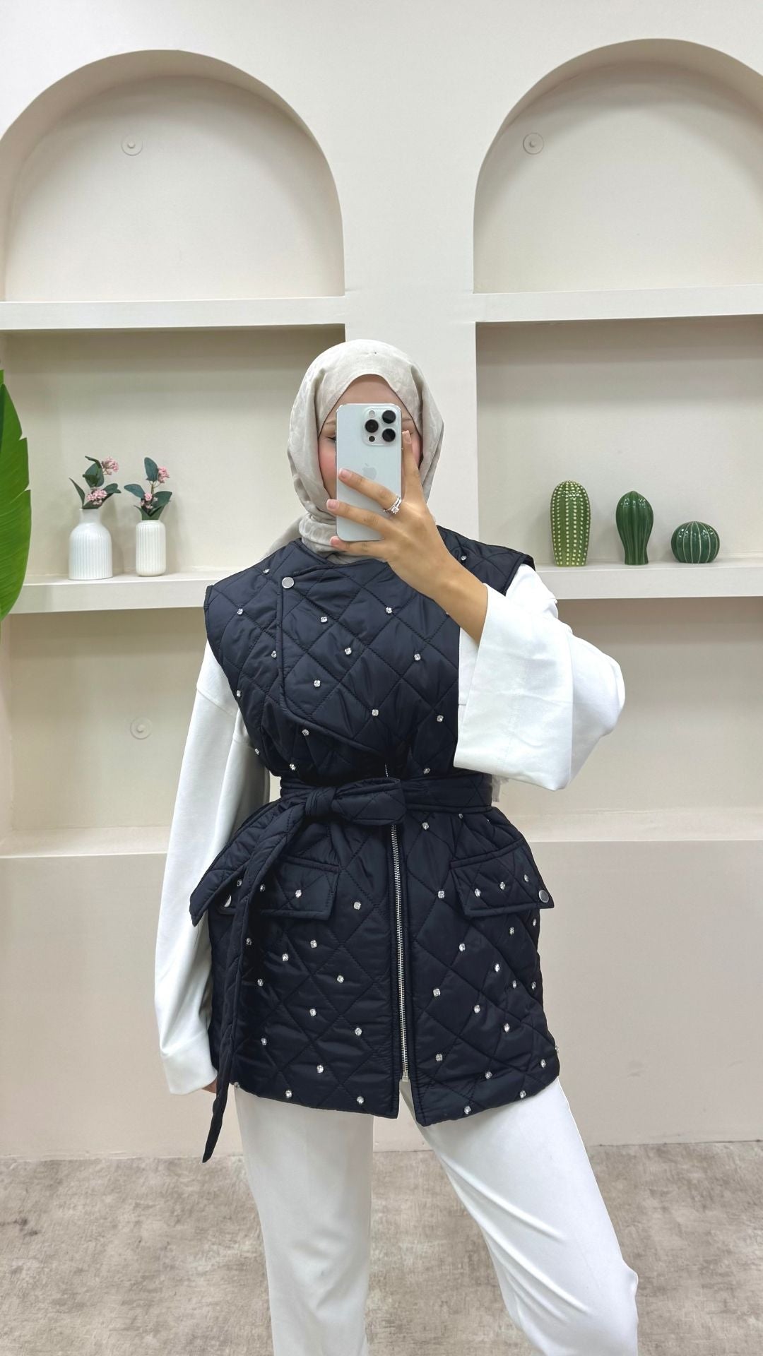 Taşlı Bağlamalı Yelek Siyah