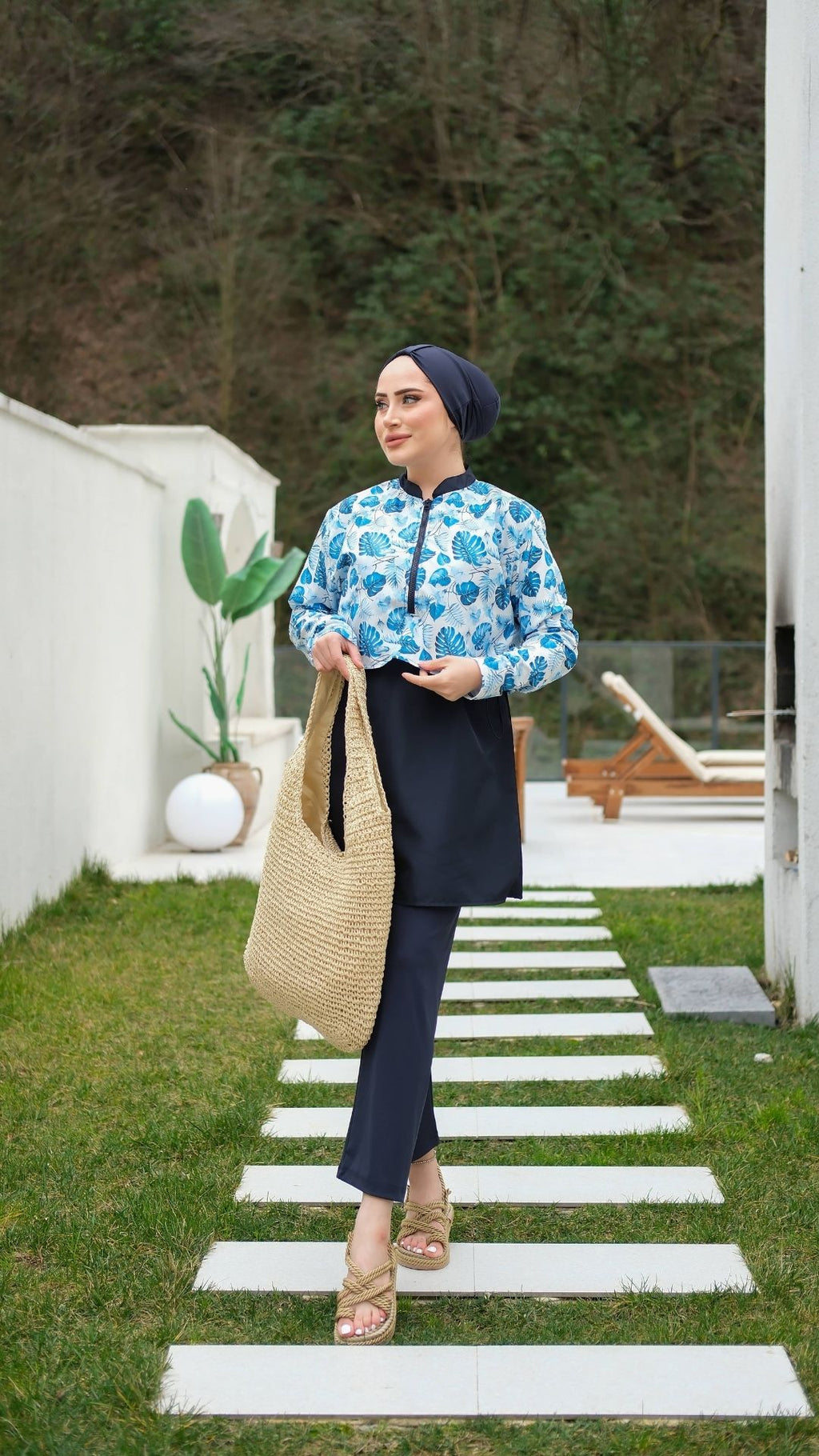 Yarım Dijital Baskılı Tesettür Mayo Renk -  Lacivert-Mavi Çiçek Desenli