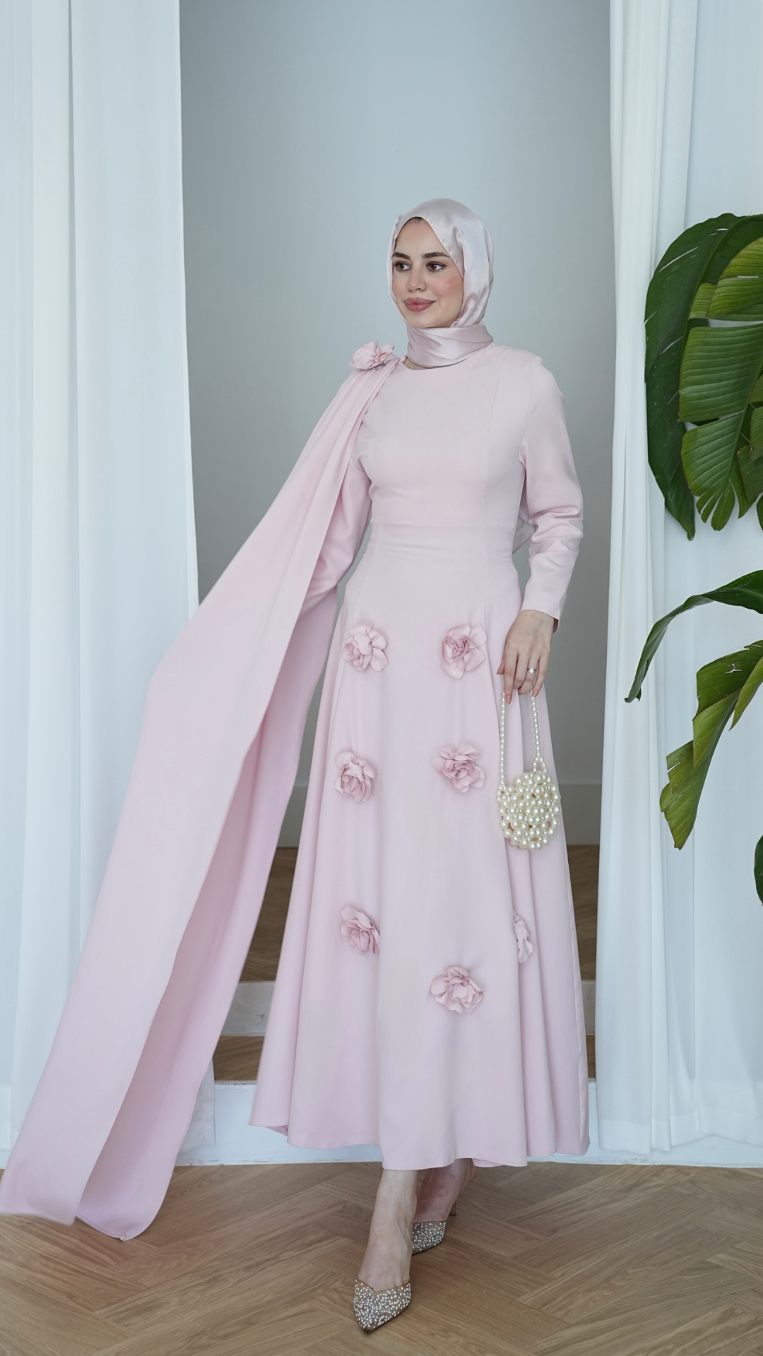 Seyyar Güllü Pelerinli Abiye Pembe