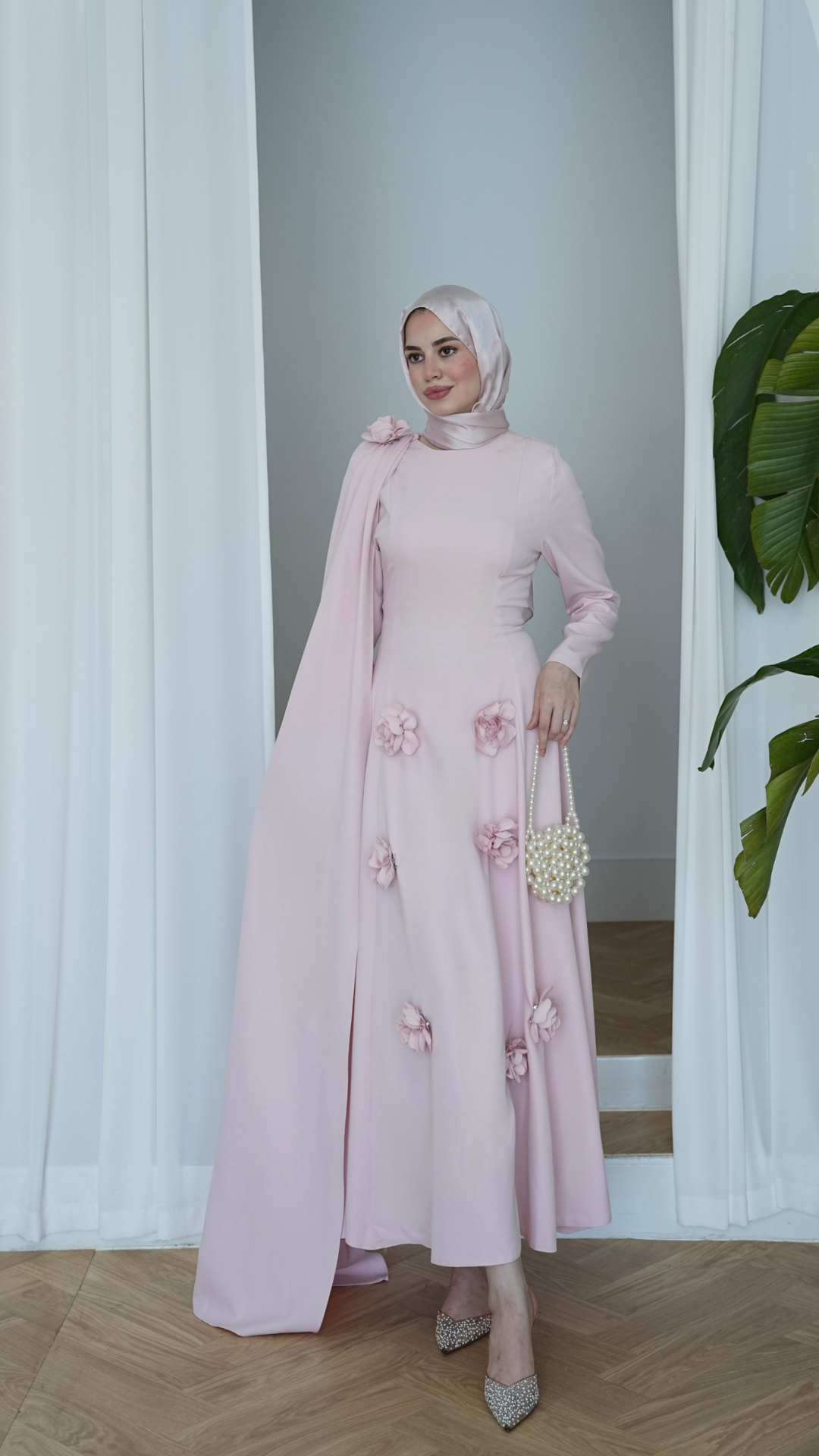 Seyyar Güllü Pelerinli Abiye Pembe