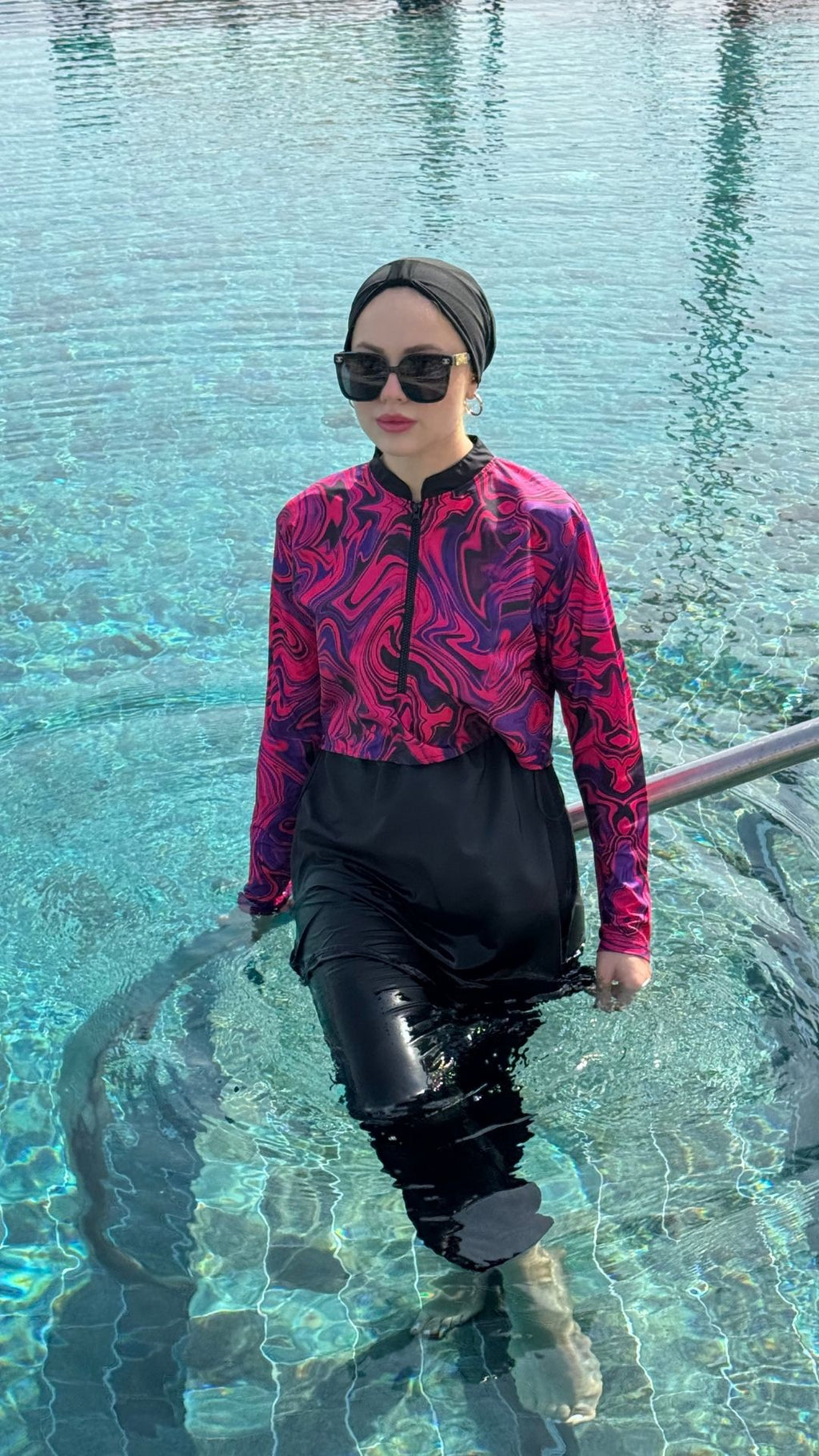 Yarım Dijital Baskılı Tesettür Mayo Renk - Siyah-Pembe Desen 2