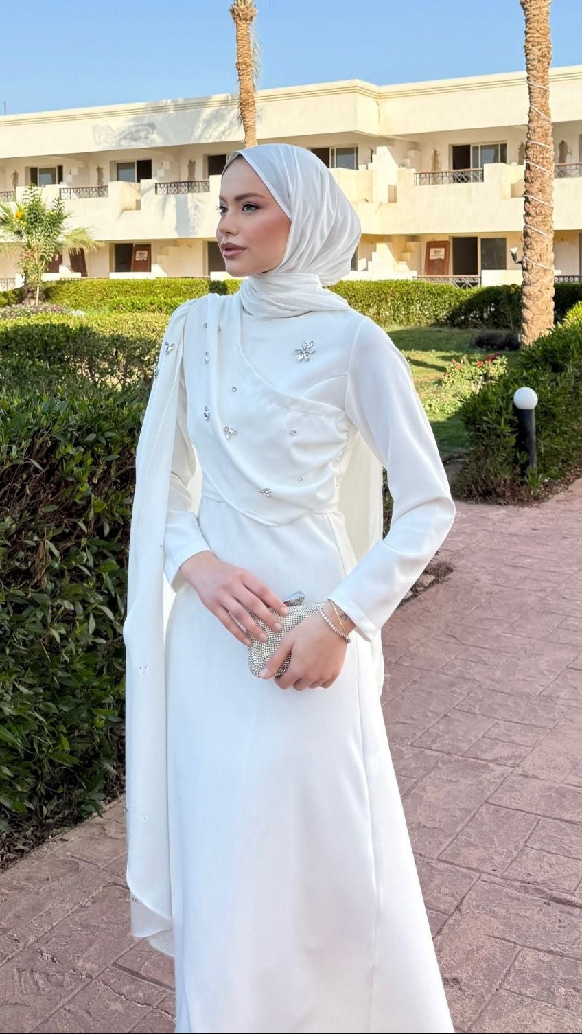Linda Taş Detaylı Uzun Abiye Beyaz