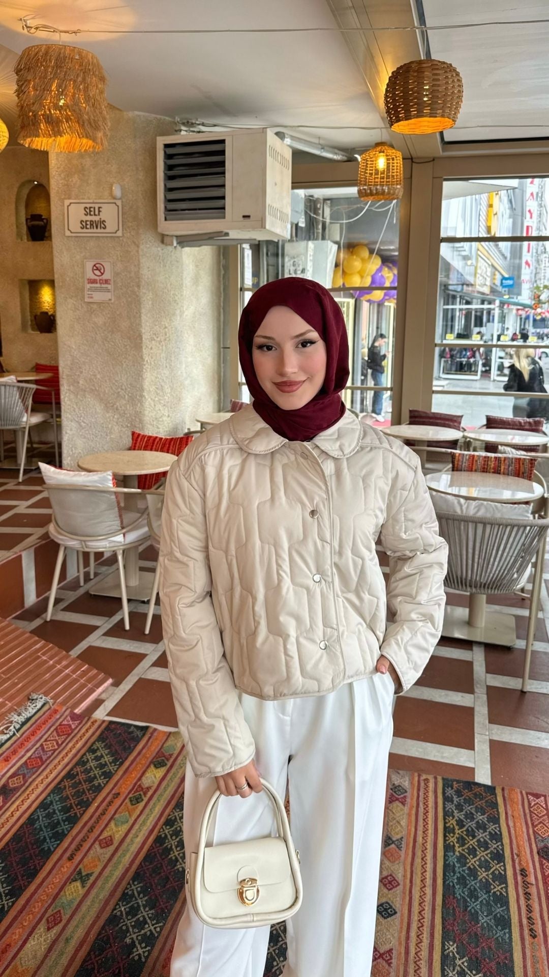 Kısa Kapitone Mont Krem