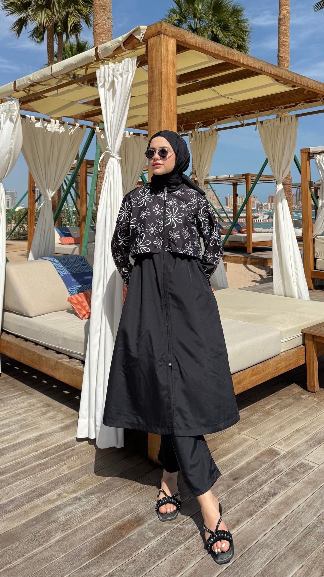 Desenli Paraşüt Kumaş Uzun Tesettür Mayo Siyah
