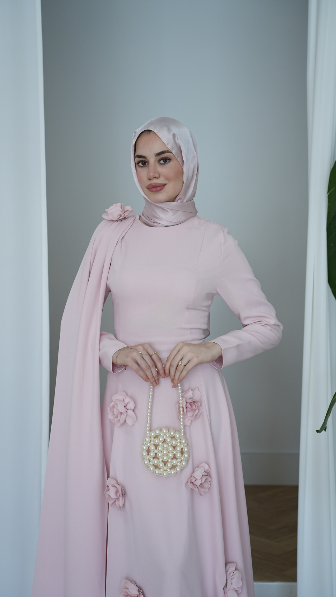 Seyyar Güllü Pelerinli Abiye Pembe