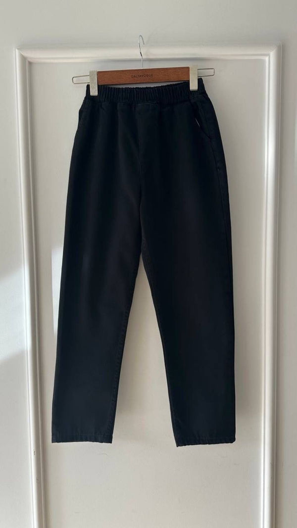 Beli Lastikli Geniş Kesim Mom Jeans Siyah