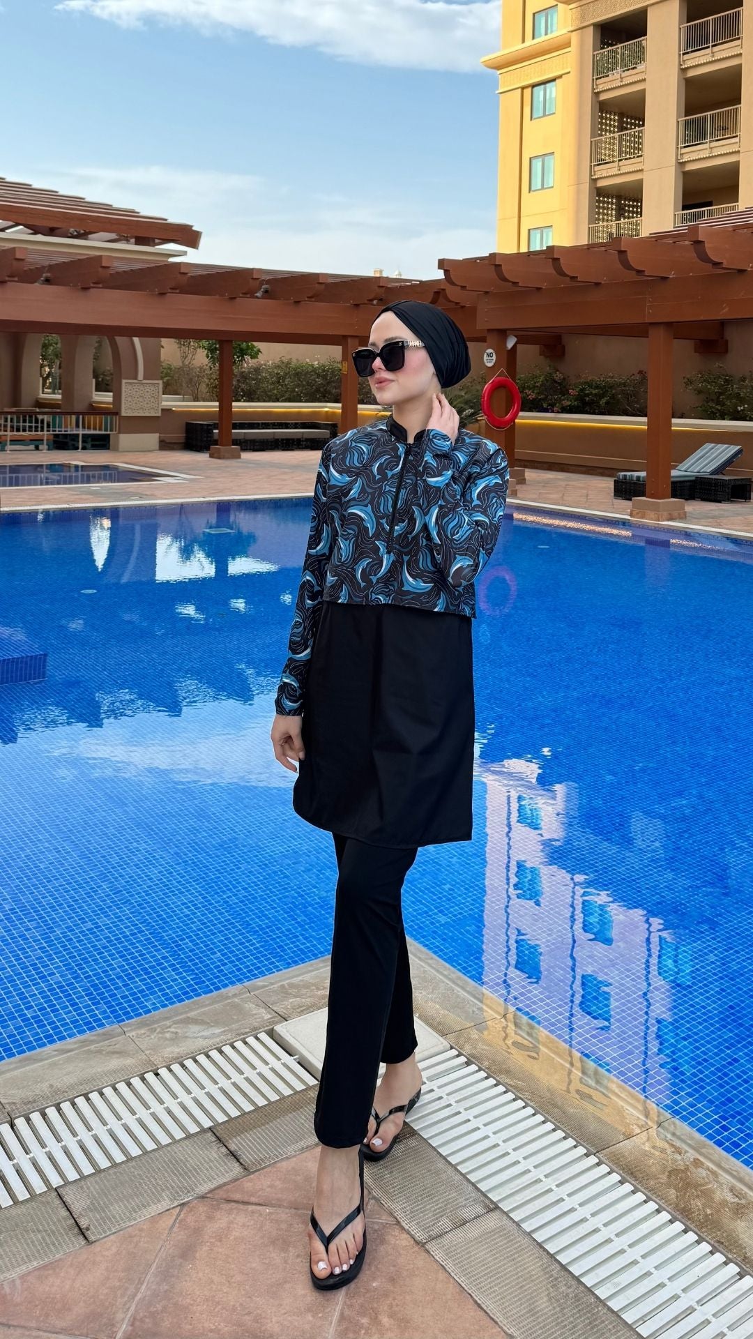 Yarım Dijital Baskılı Tesettür Mayo Renk - Siyah-Yunus Balığı Desen 2