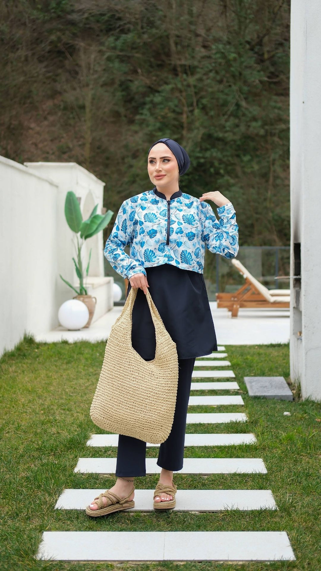 Yarım Dijital Baskılı Tesettür Mayo Renk -  Lacivert-Mavi Çiçek Desenli