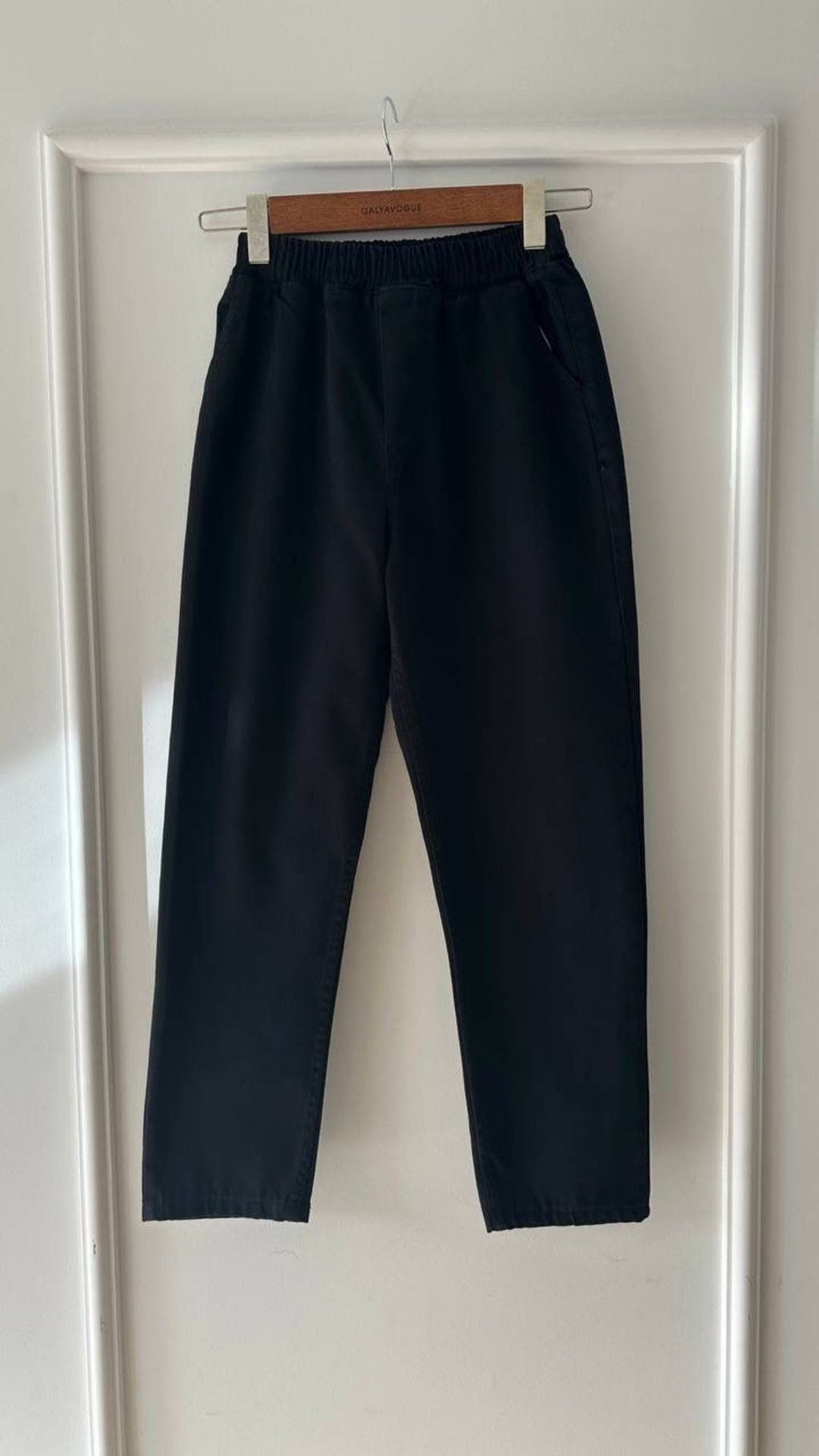Beli Lastikli Geniş Kesim Mom Jeans Siyah