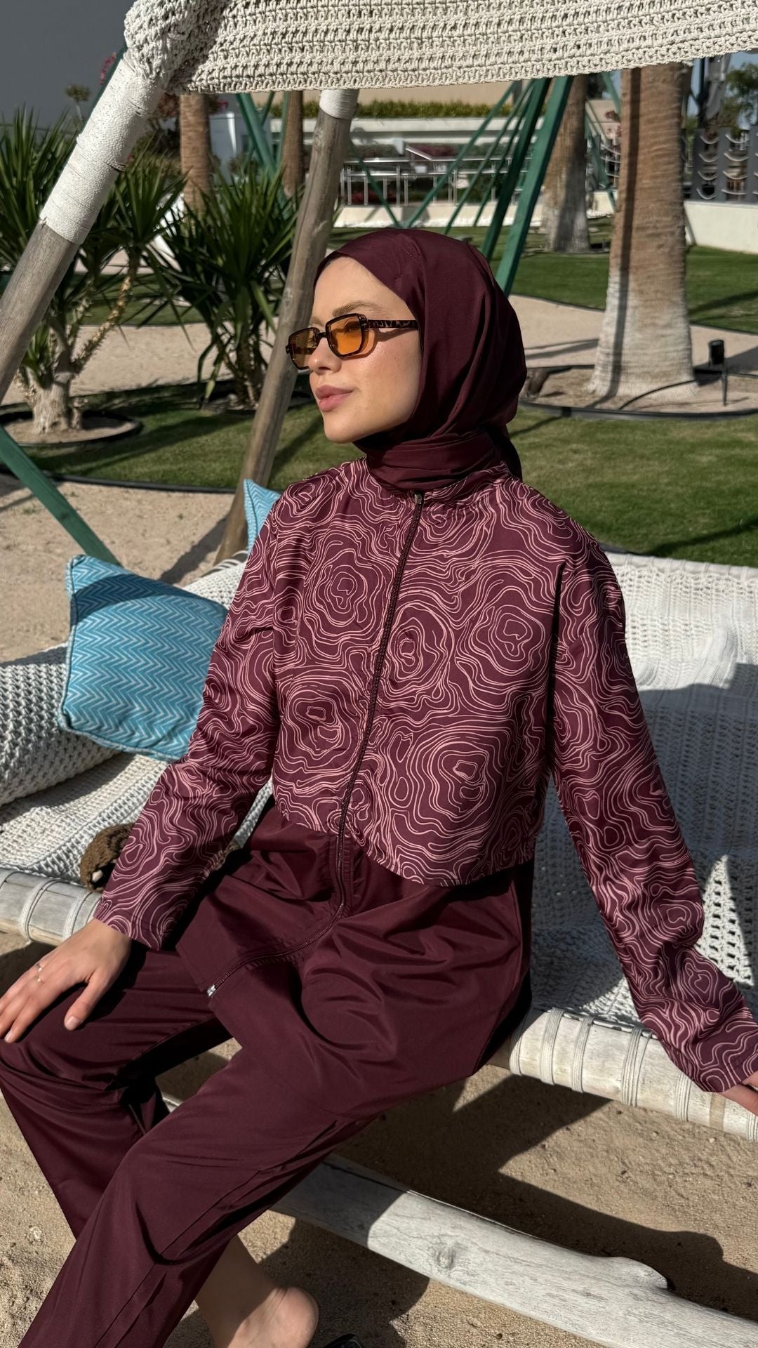 Doha Paraşüt Kumaş 3'lü Tam Kapalı Tesettür Mayo Bordo Oval Desen