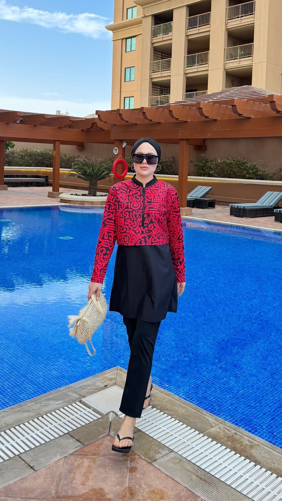 Yarım Dijital Baskılı Tesettür Mayo Renk - Siyah-Kırmızı 2