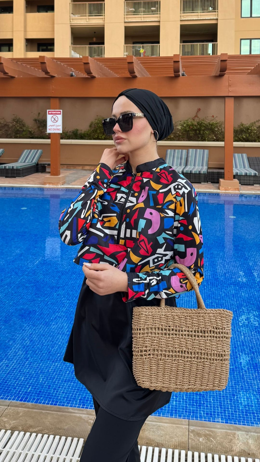 Yarım Dijital Baskılı Tesettür Mayo Renk - Siyah-Renkli Geometrik Desen 2