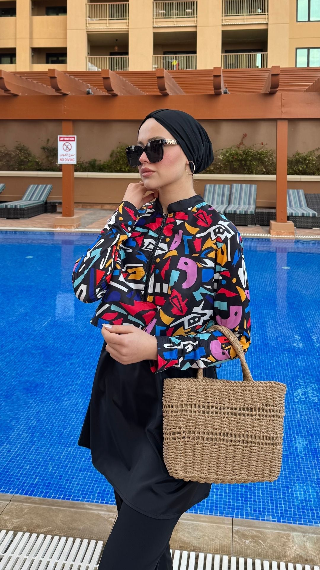 Yarım Dijital Baskılı Tesettür Mayo Renk - Siyah-Renkli Geometrik Desen 2