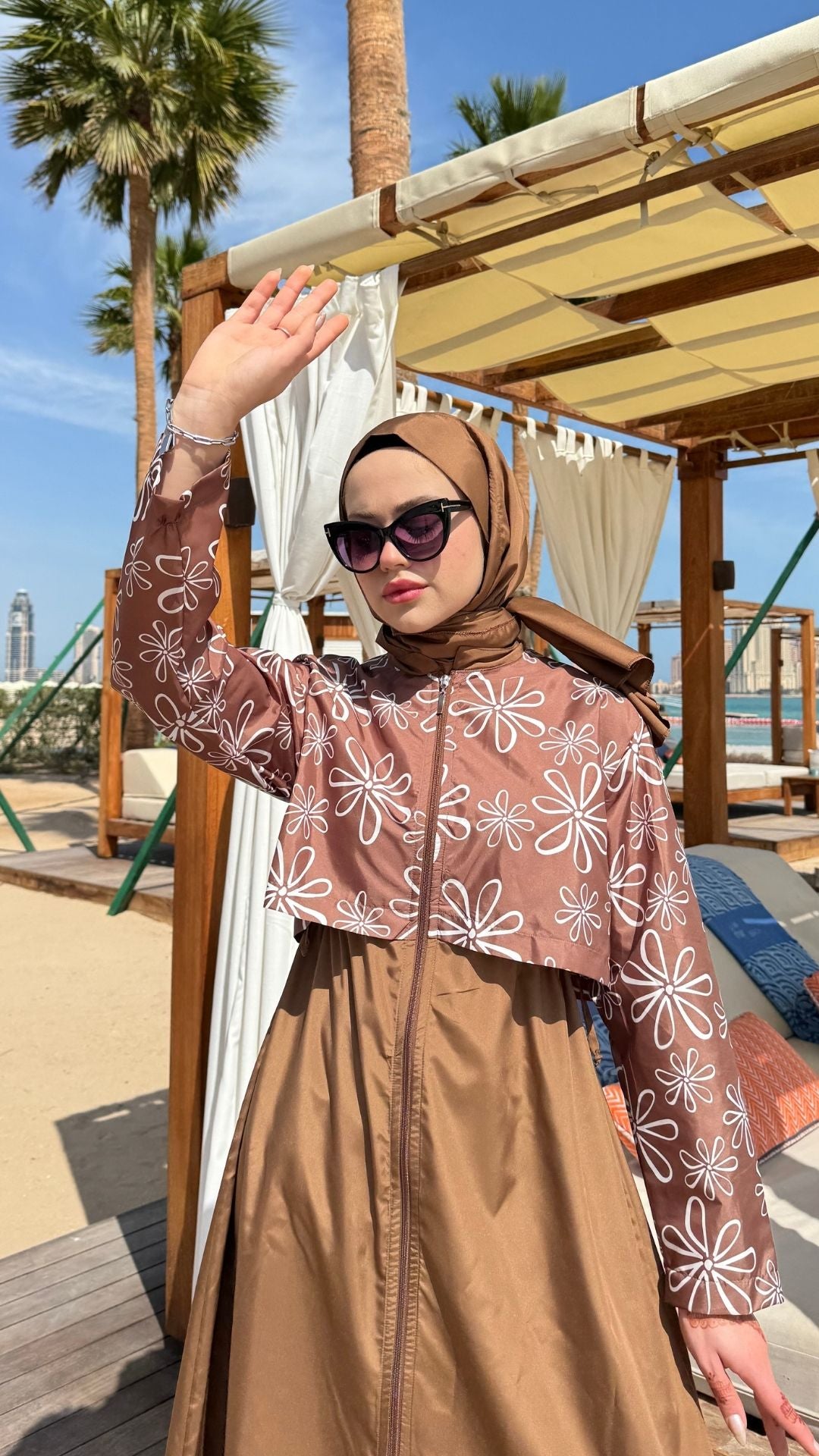 Desenli Paraşüt Kumaş Uzun Tesettür Mayo Kahverengi