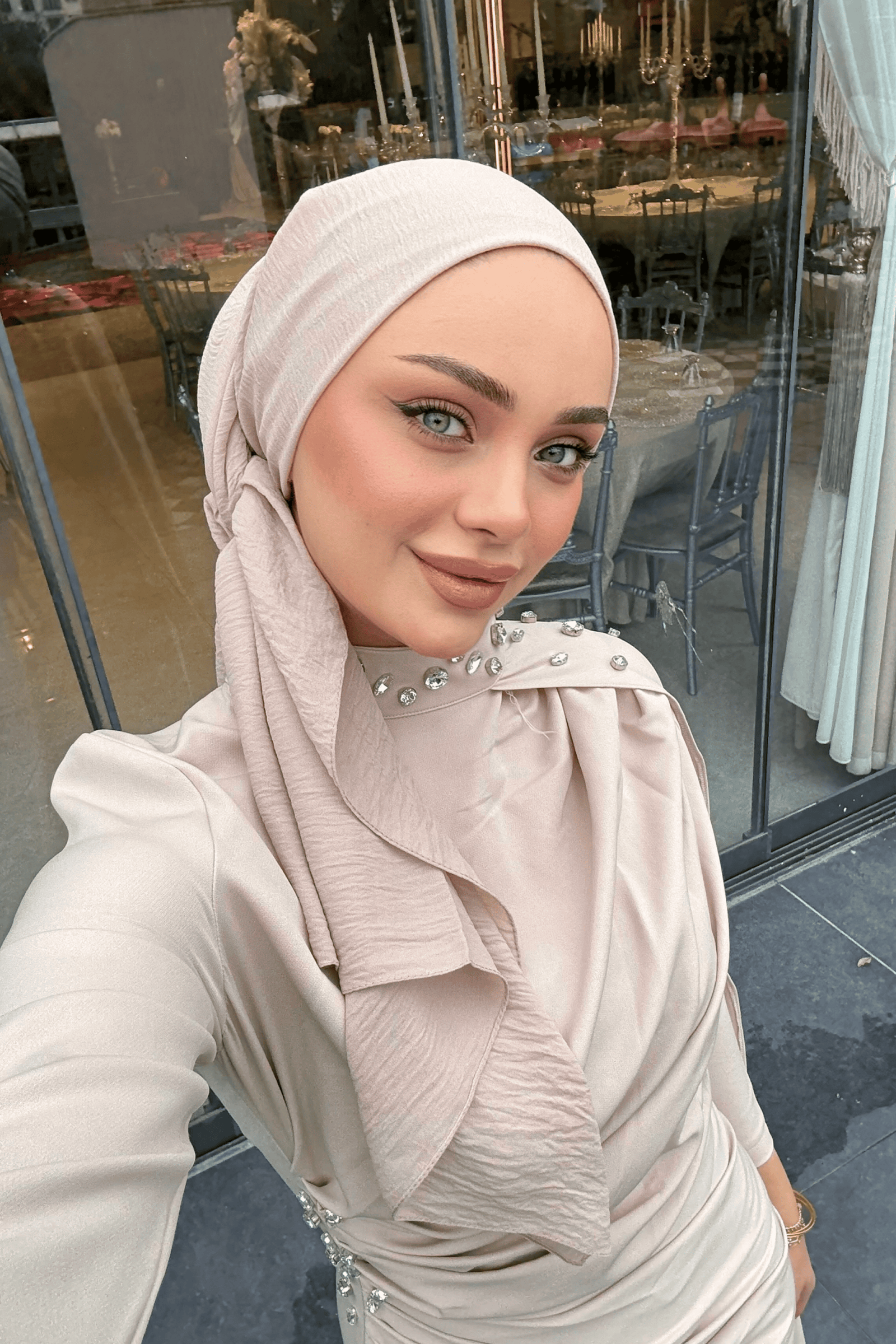 Serena Taşlı Abiye Krem