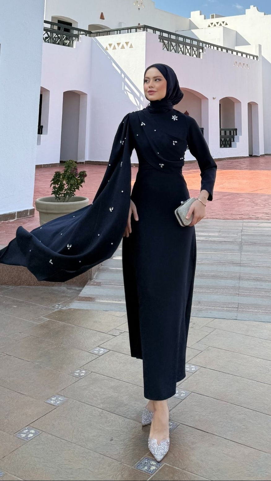 Linda Taş Detaylı Uzun Abiye Lacivert