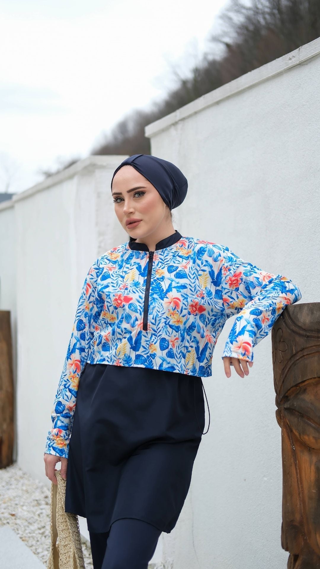 Yarım Dijital Baskılı Tesettür Mayo Renk - Lacivert-Renkli Çiçek Desenli