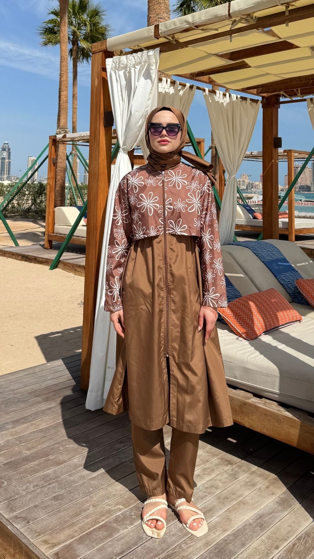 Desenli Paraşüt Kumaş Uzun Tesettür Mayo Kahverengi