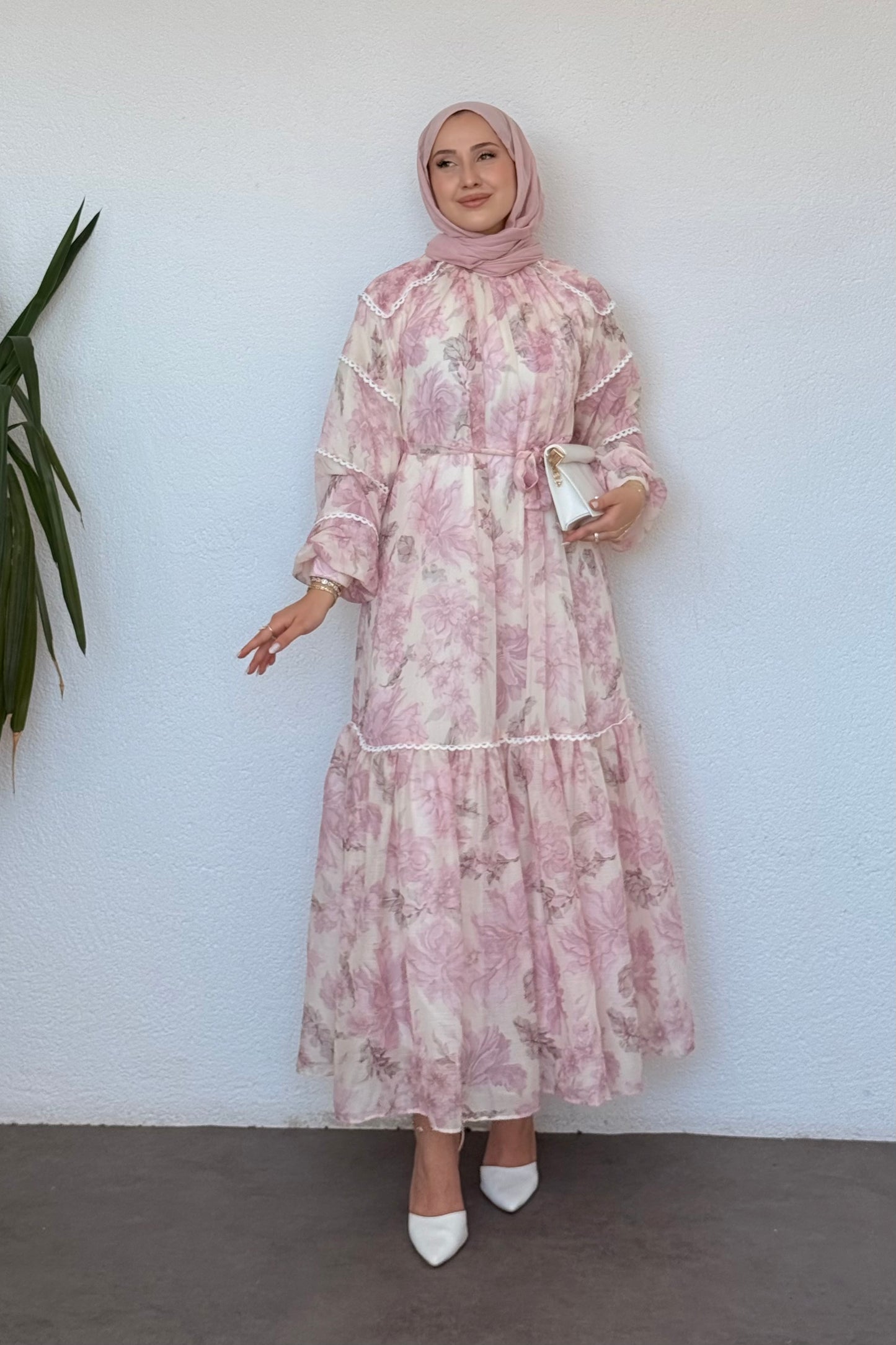 Açelya Şifon Dantel Detaylı Elbise Pembe