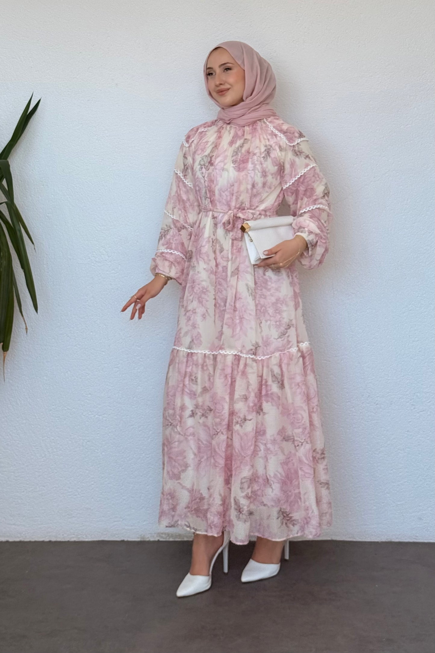 Açelya Şifon Dantel Detaylı Elbise Pembe