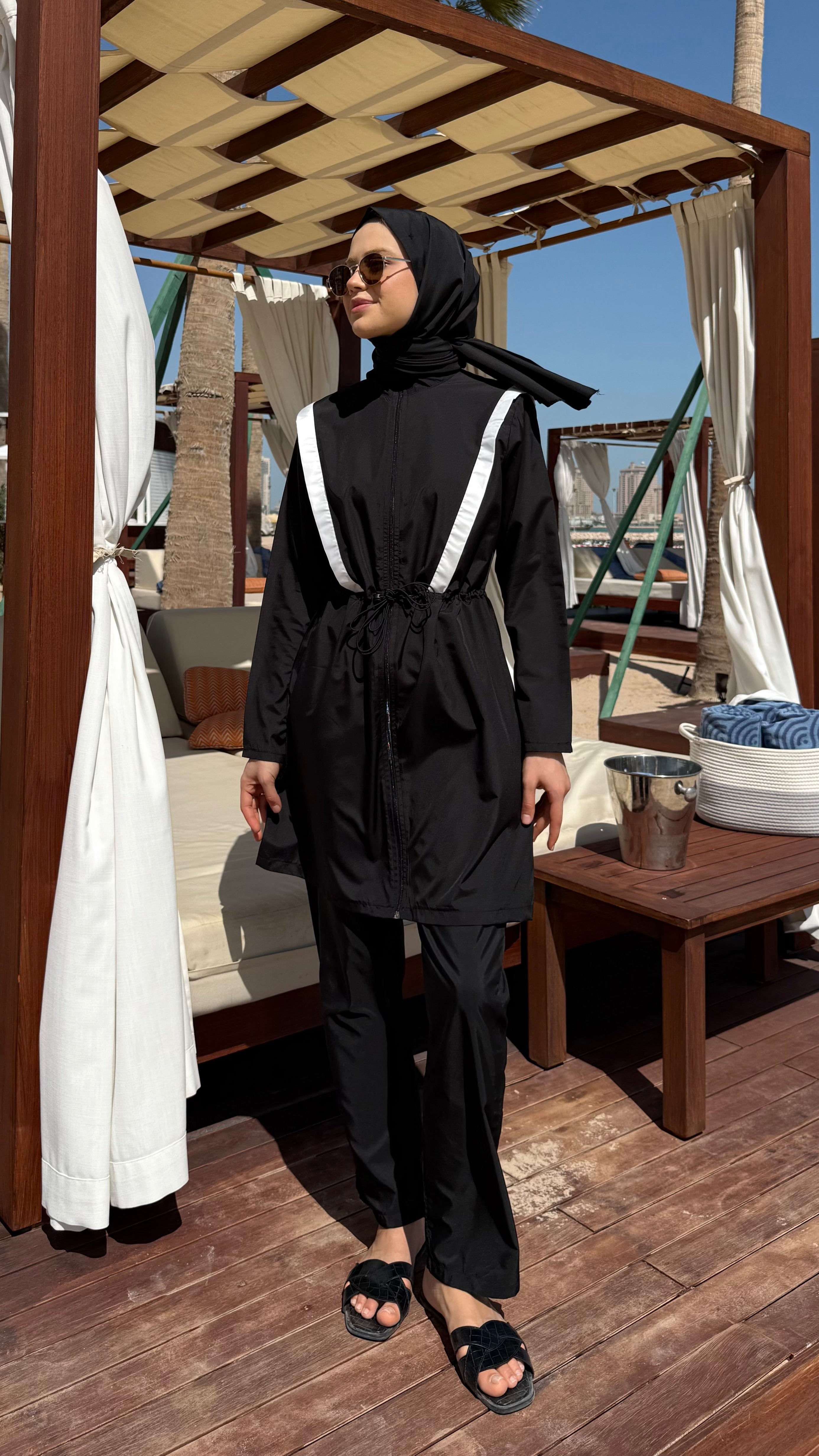 Şerit Detaylı Tesettür Mayo Sİyah