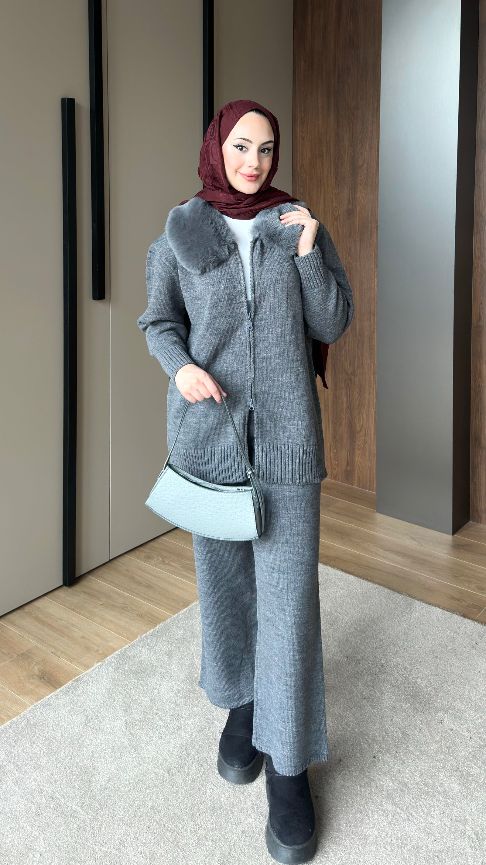 Yakası Kürklü Triko Takım Antırasit