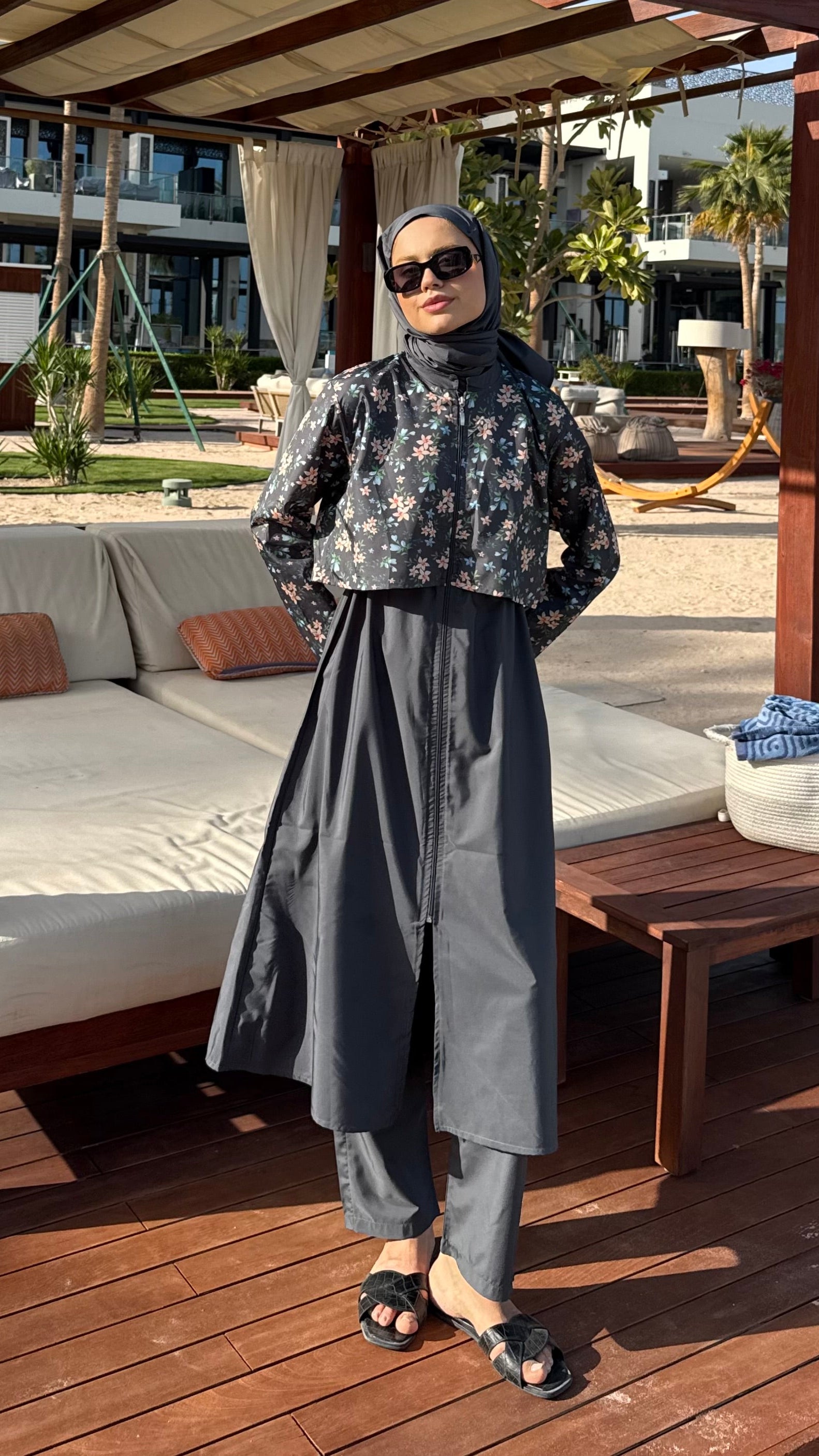 Yeni Desenli Uzun Tesettür Mayo Antrasit-Çiçek