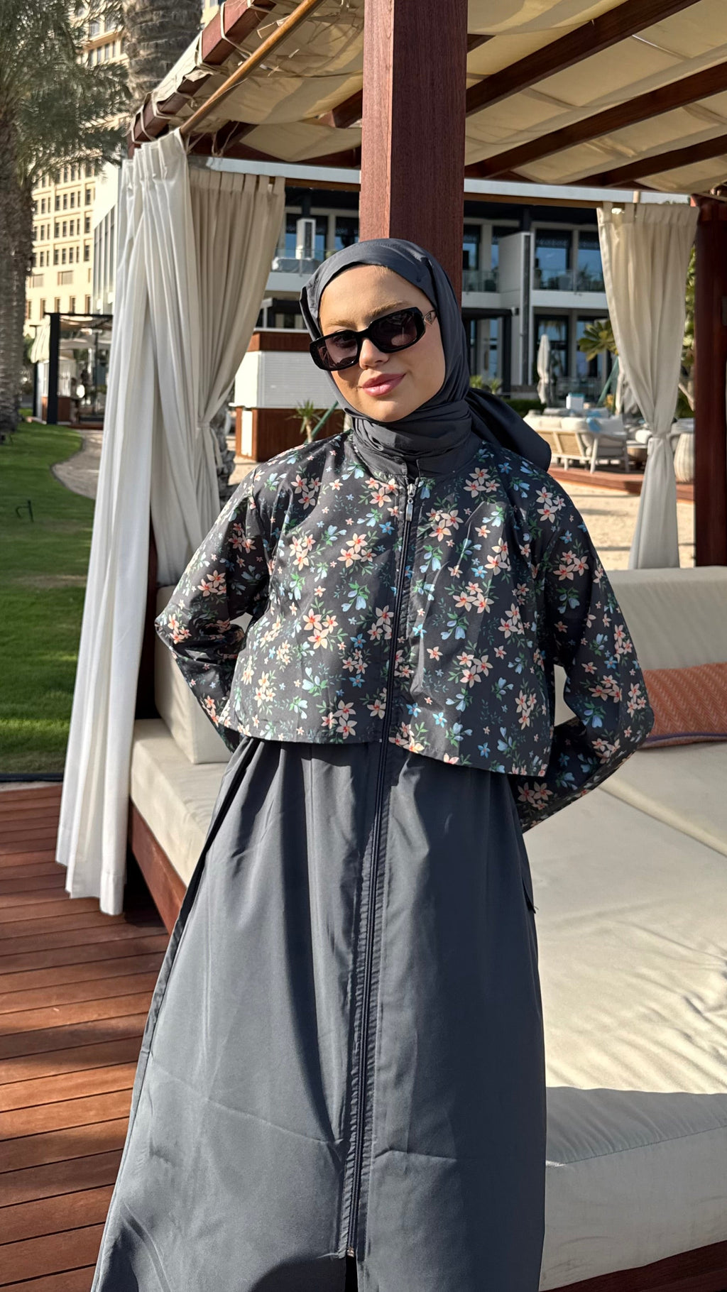 Yeni Desenli Uzun Tesettür Mayo Antrasit-Çiçek