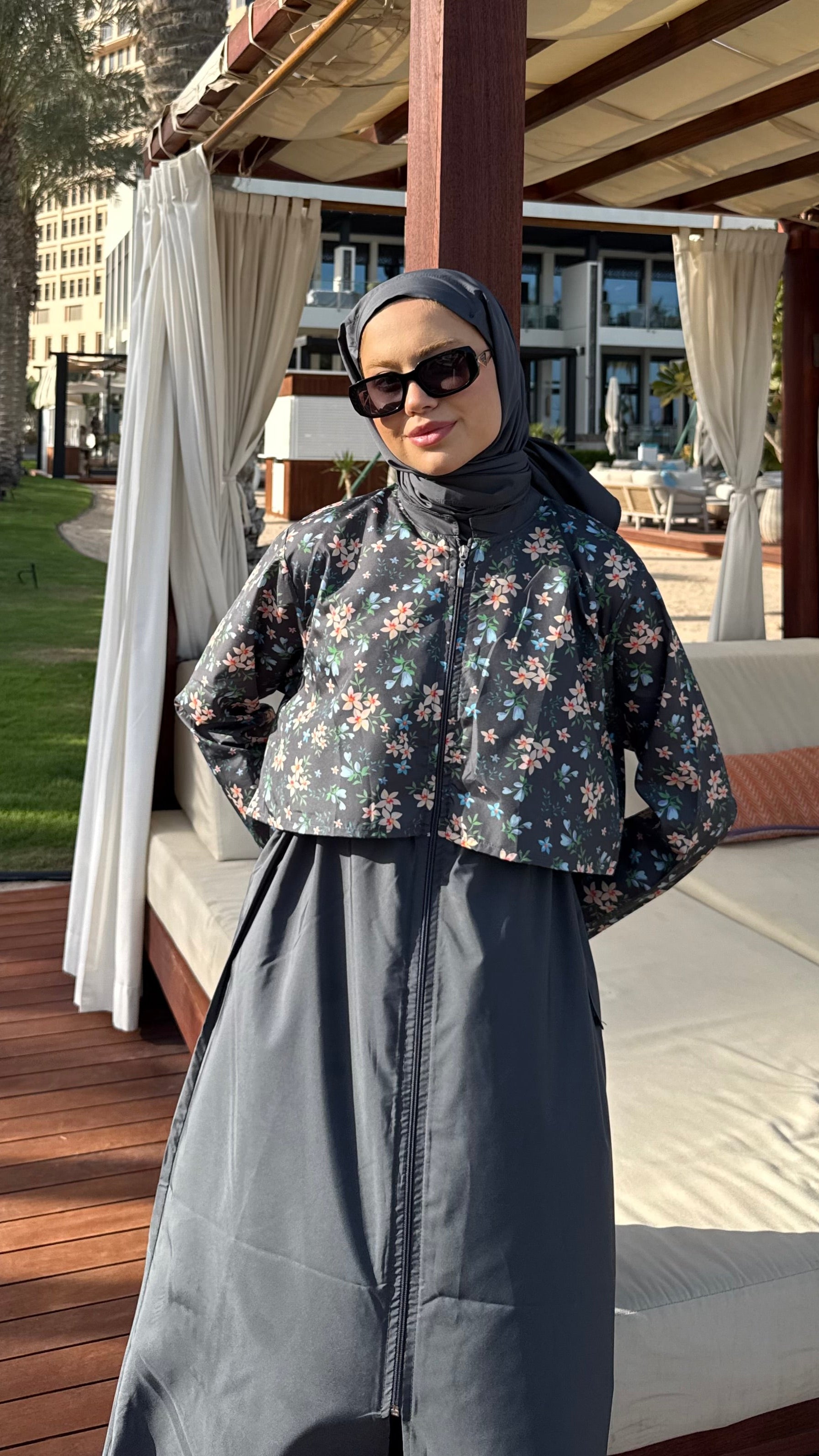 Yeni Desenli Uzun Tesettür Mayo Antrasit-Çiçek