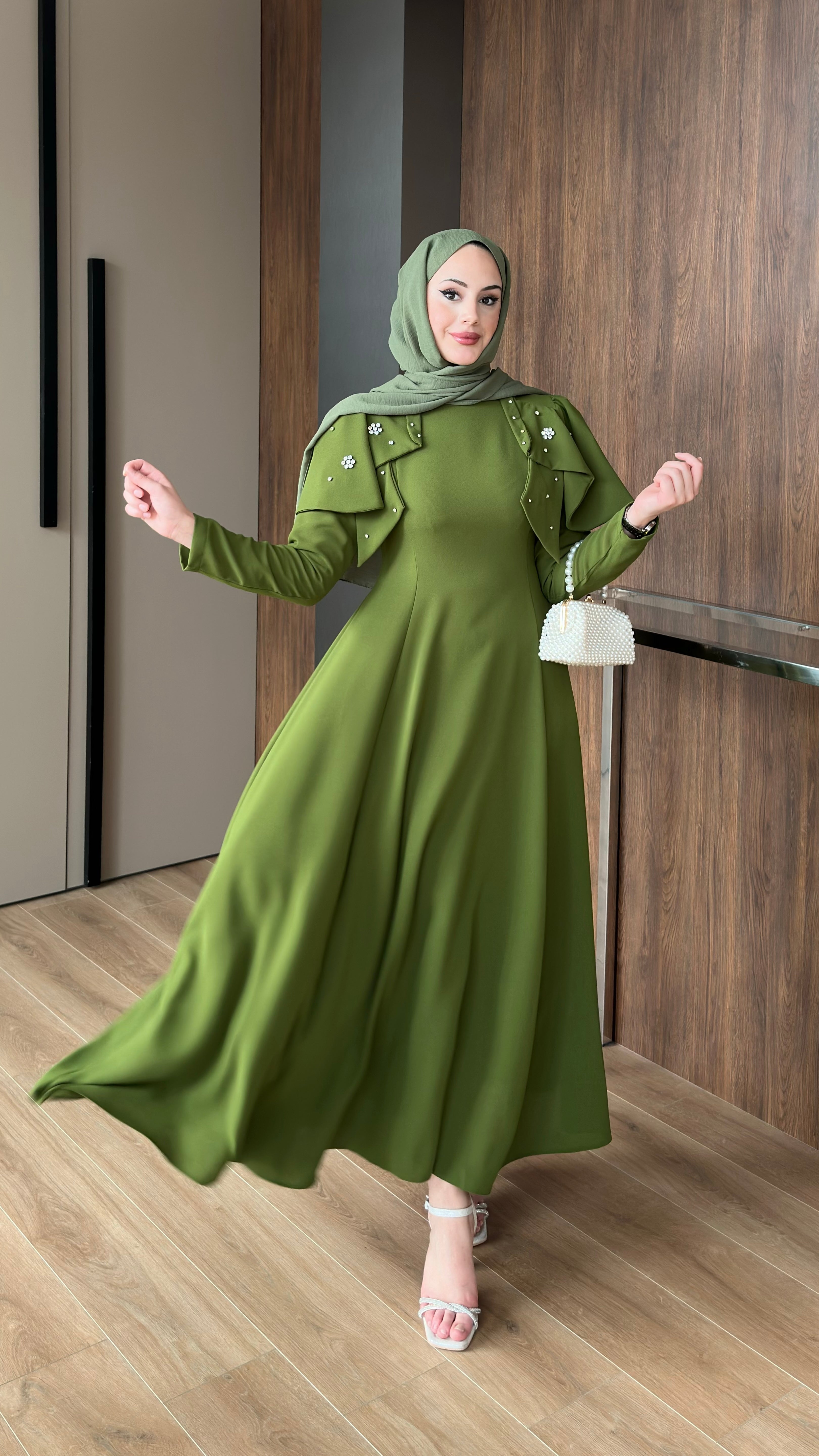 Katarina Omuzu Taşlı Abiye Yeşil