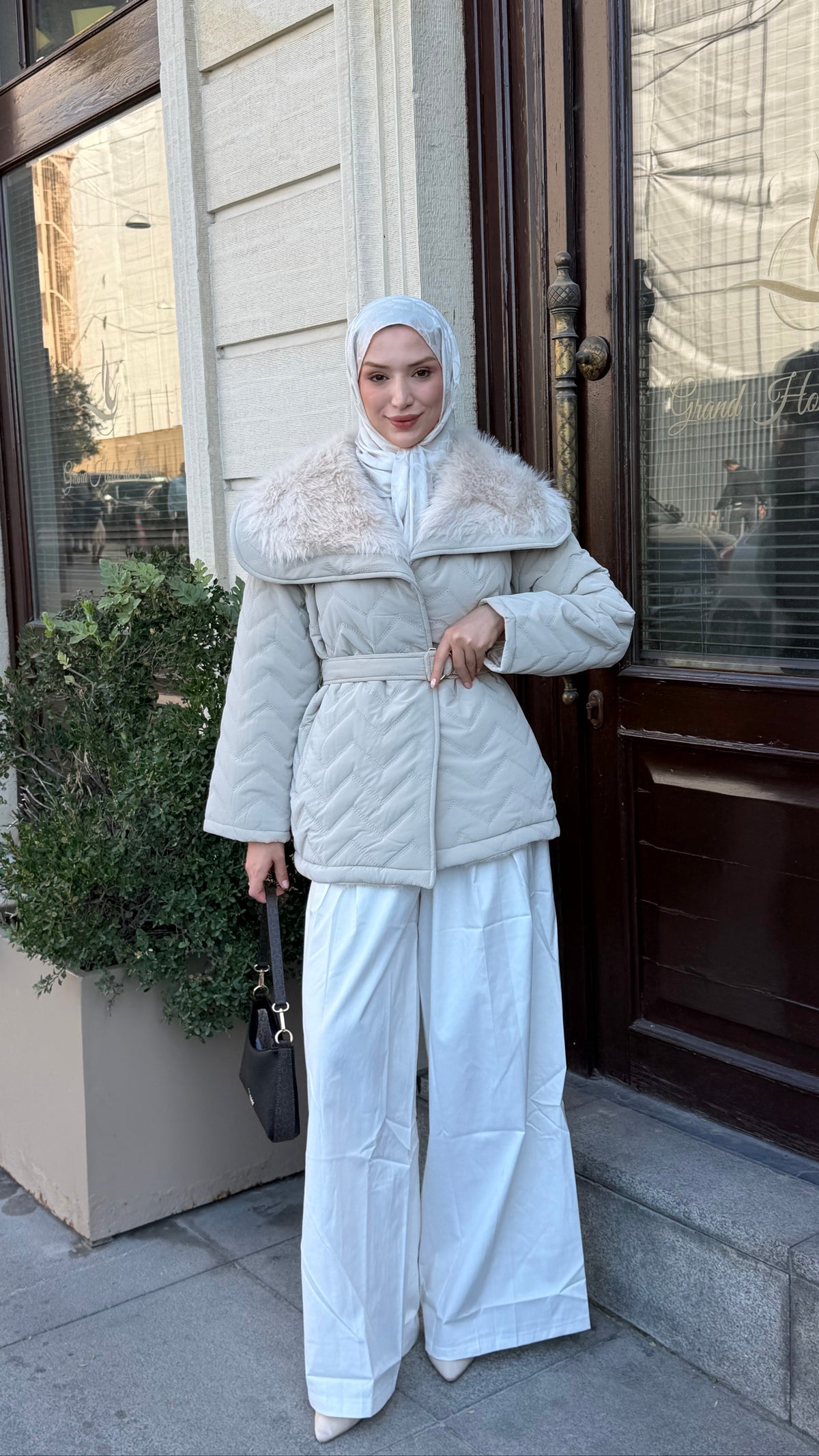 Elsa Kürklü Mont Bej