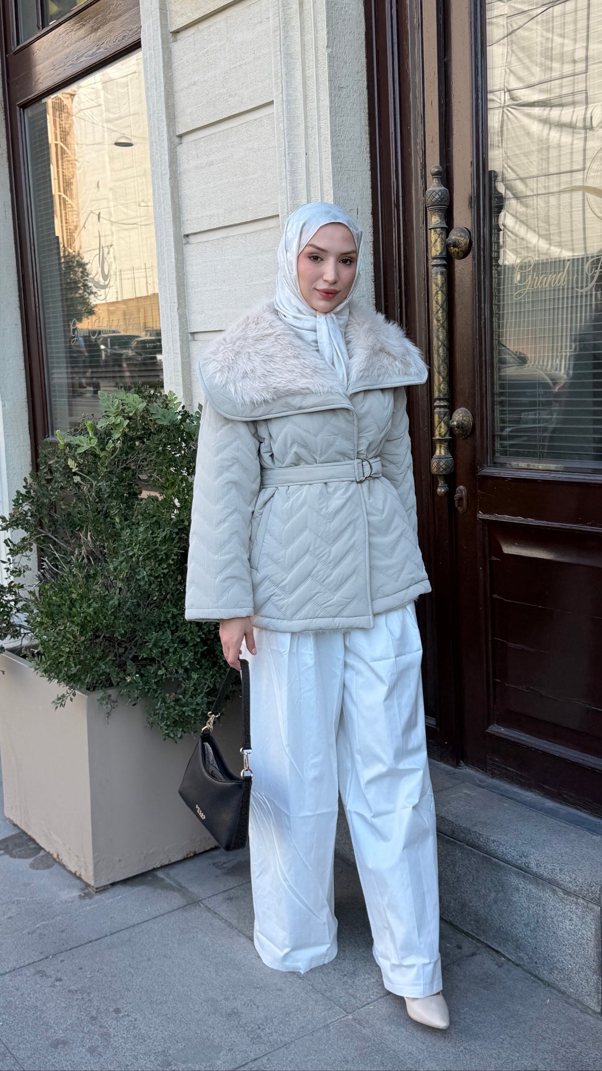 Elsa Kürklü Mont Bej