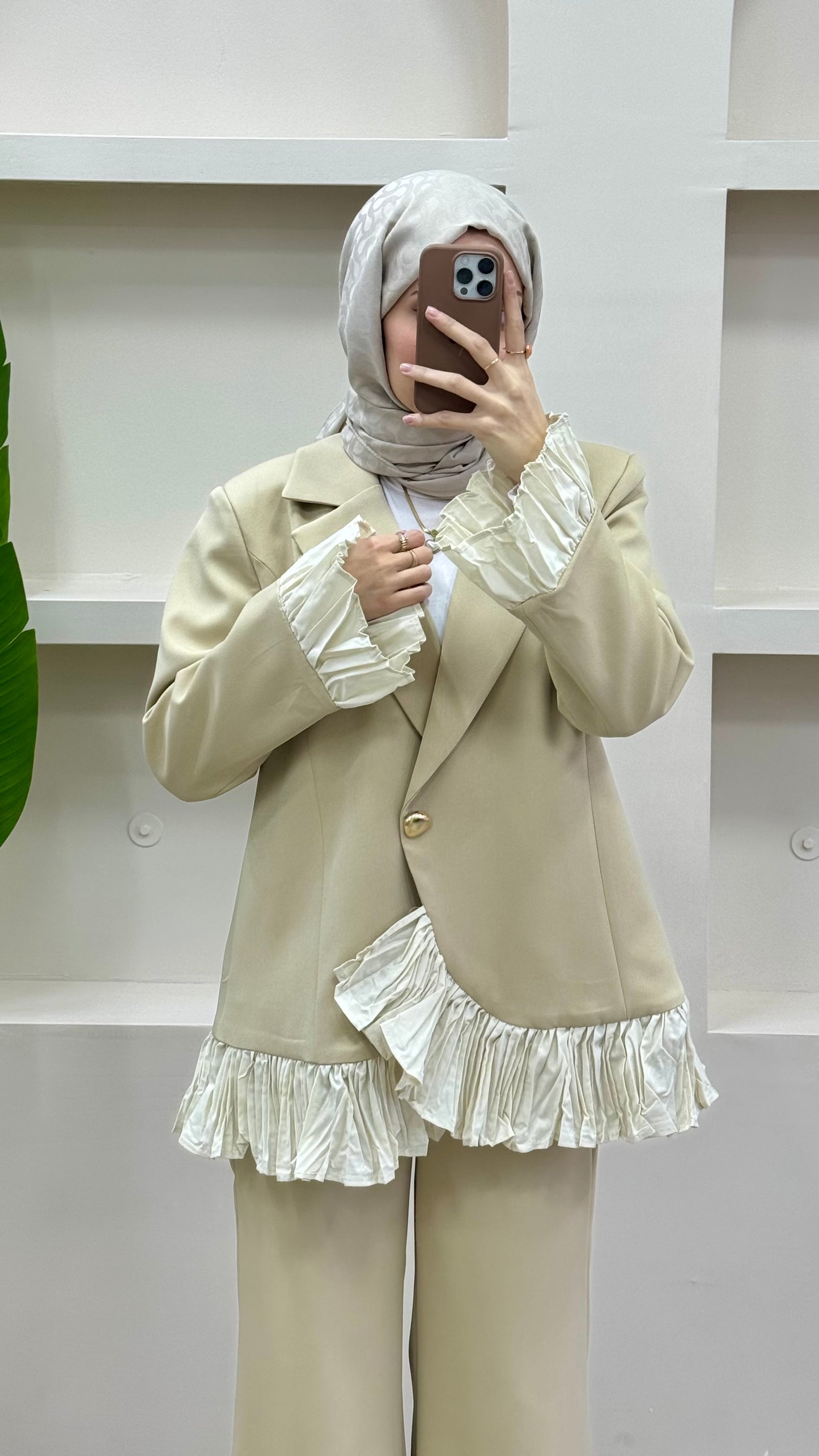 Fırfırlı Blazer Takım Krem