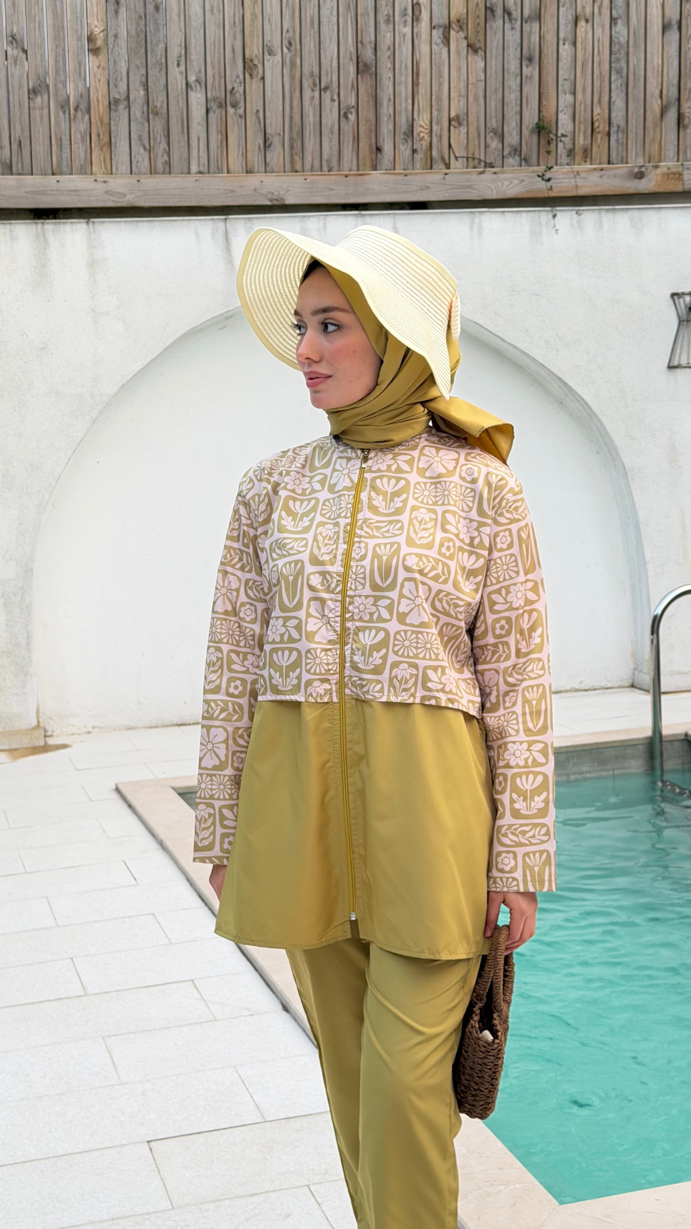 Doha Paraşüt Kumaş 3'lü Tam Kapalı Tesettür Mayo Yağ Yeşili Çiçek Desen